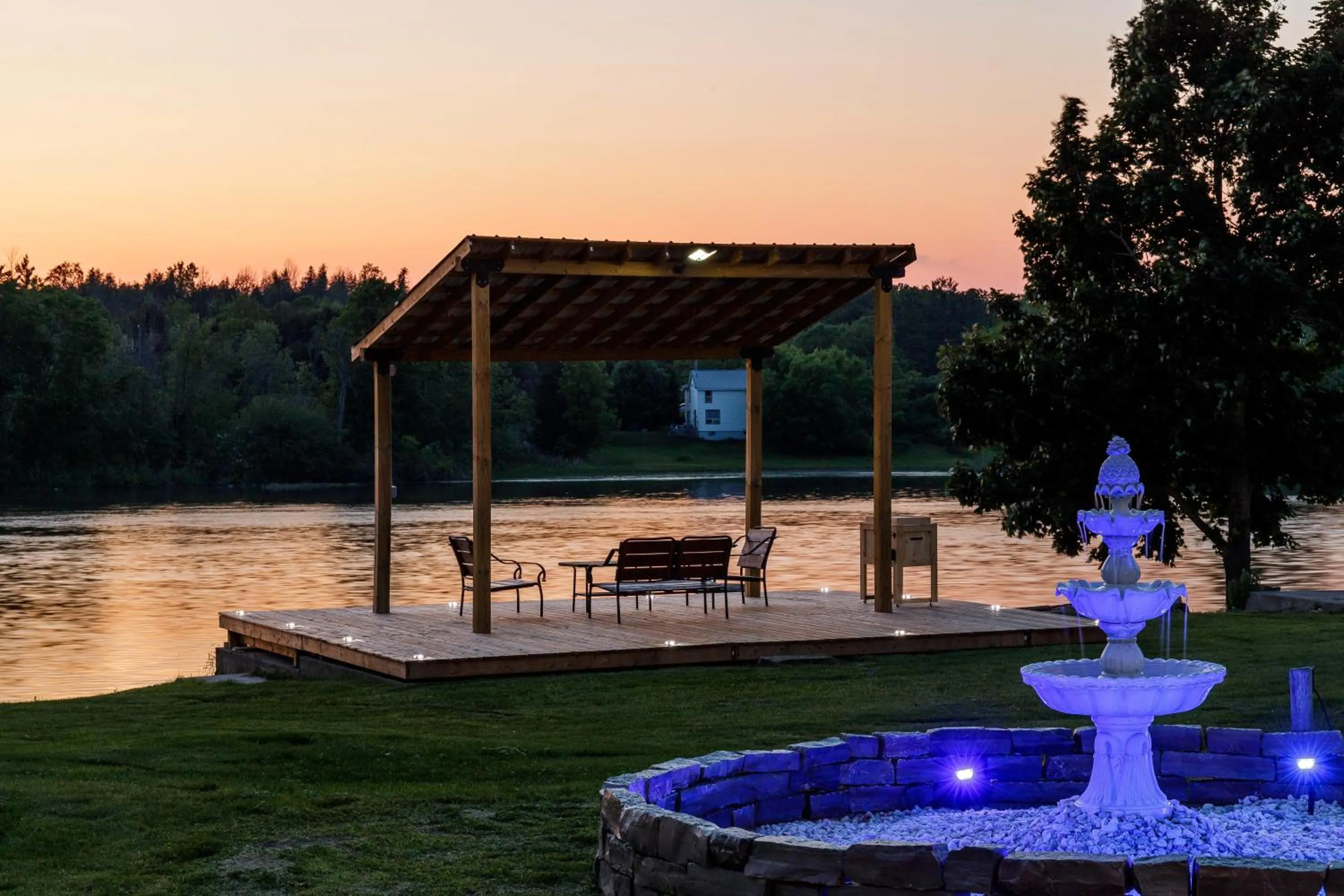 River view in Motel 6 Campbellford, ON