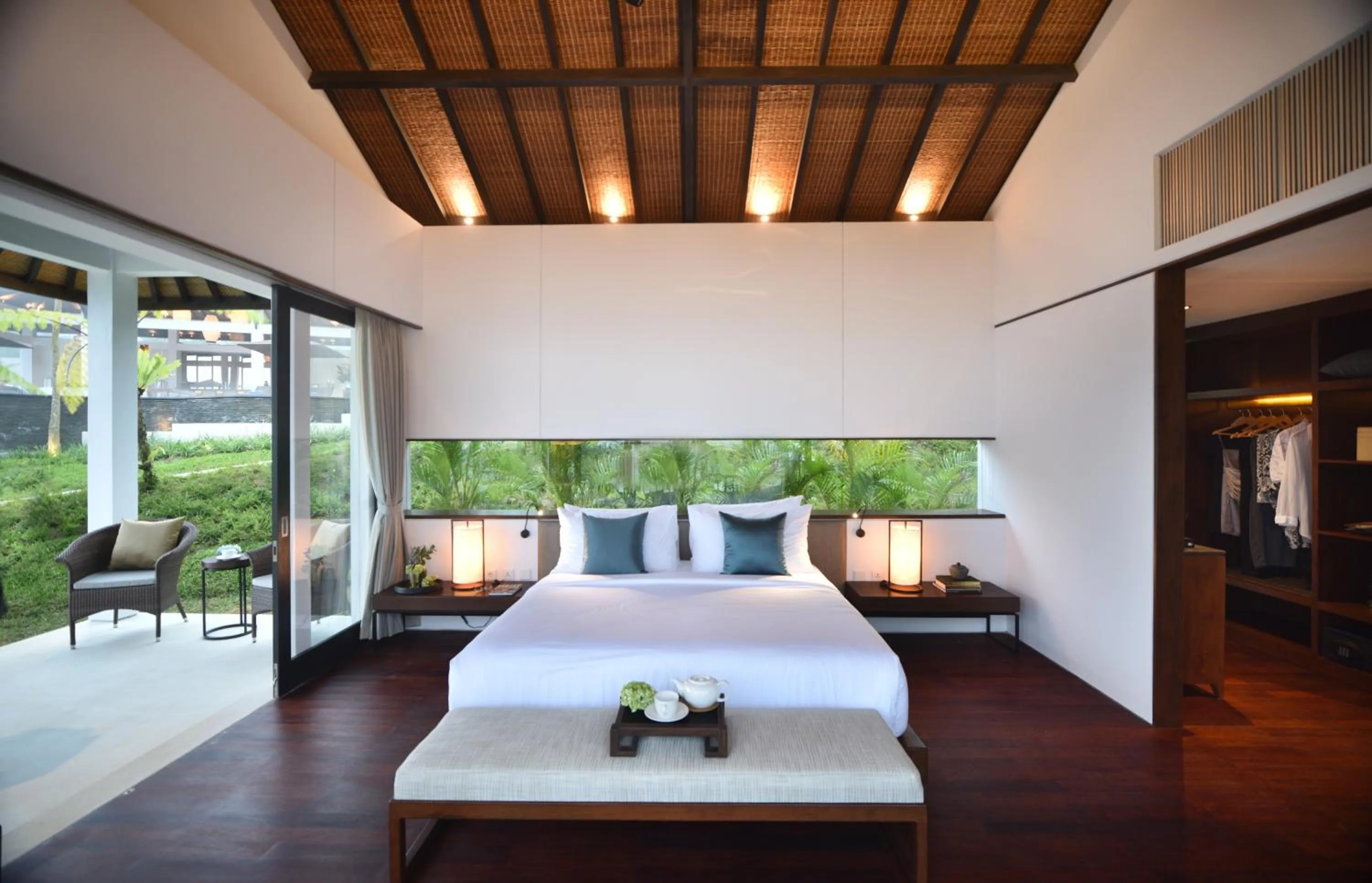 Bed in Alta Vista Mountain Villa Bali
