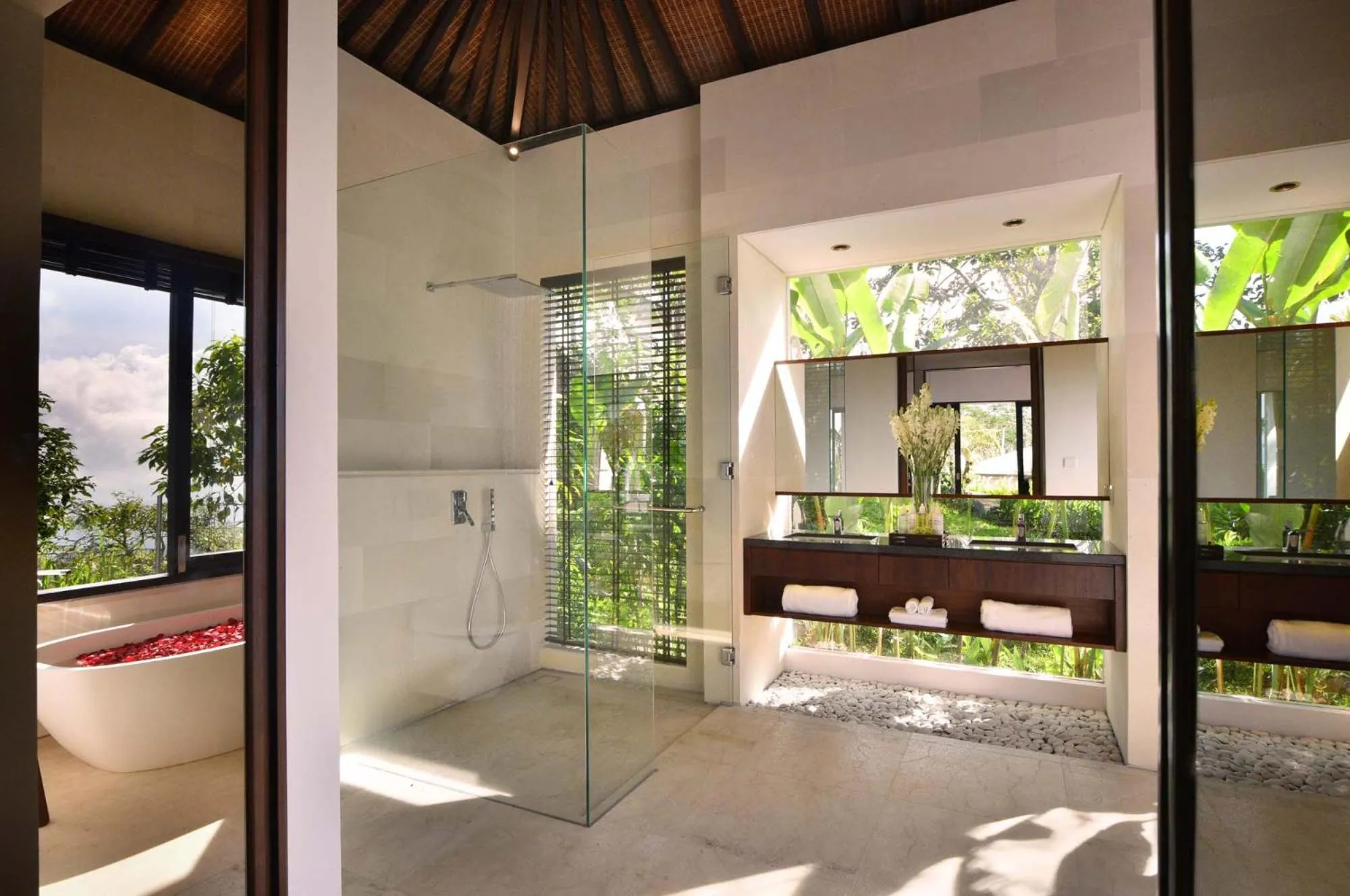 Bathroom in Alta Vista Mountain Villa Bali