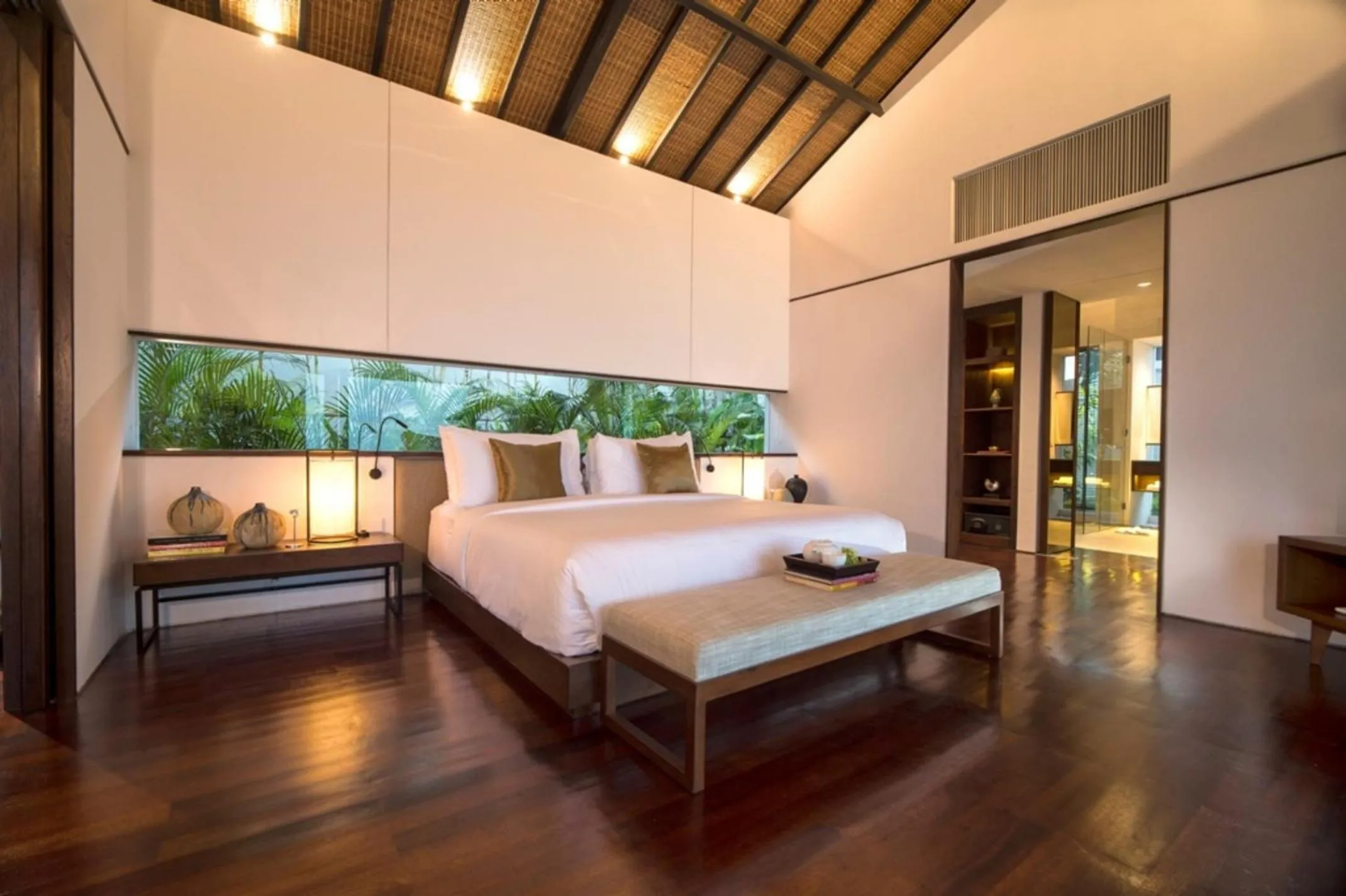 Bed in Alta Vista Mountain Villa Bali