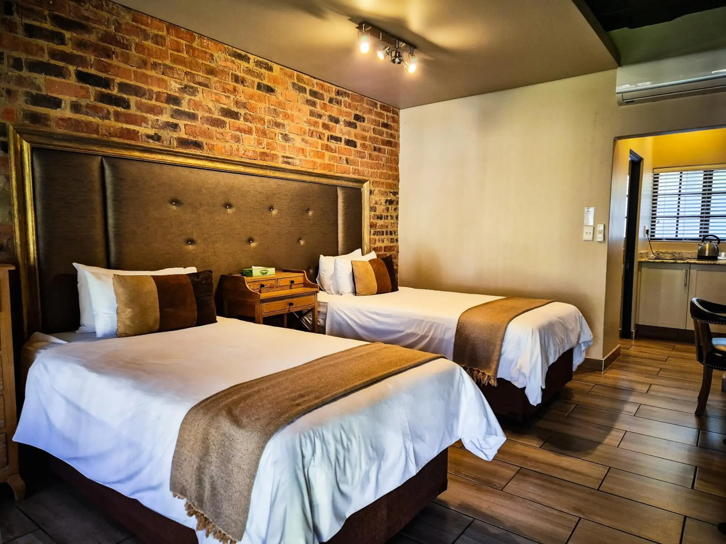 Long Stay Room - single occupancy - Disability Access in Three Rivers Lodge and Villas Long Stay Room - single occupancy - Disability Access in Three Rivers Lodge and Villas