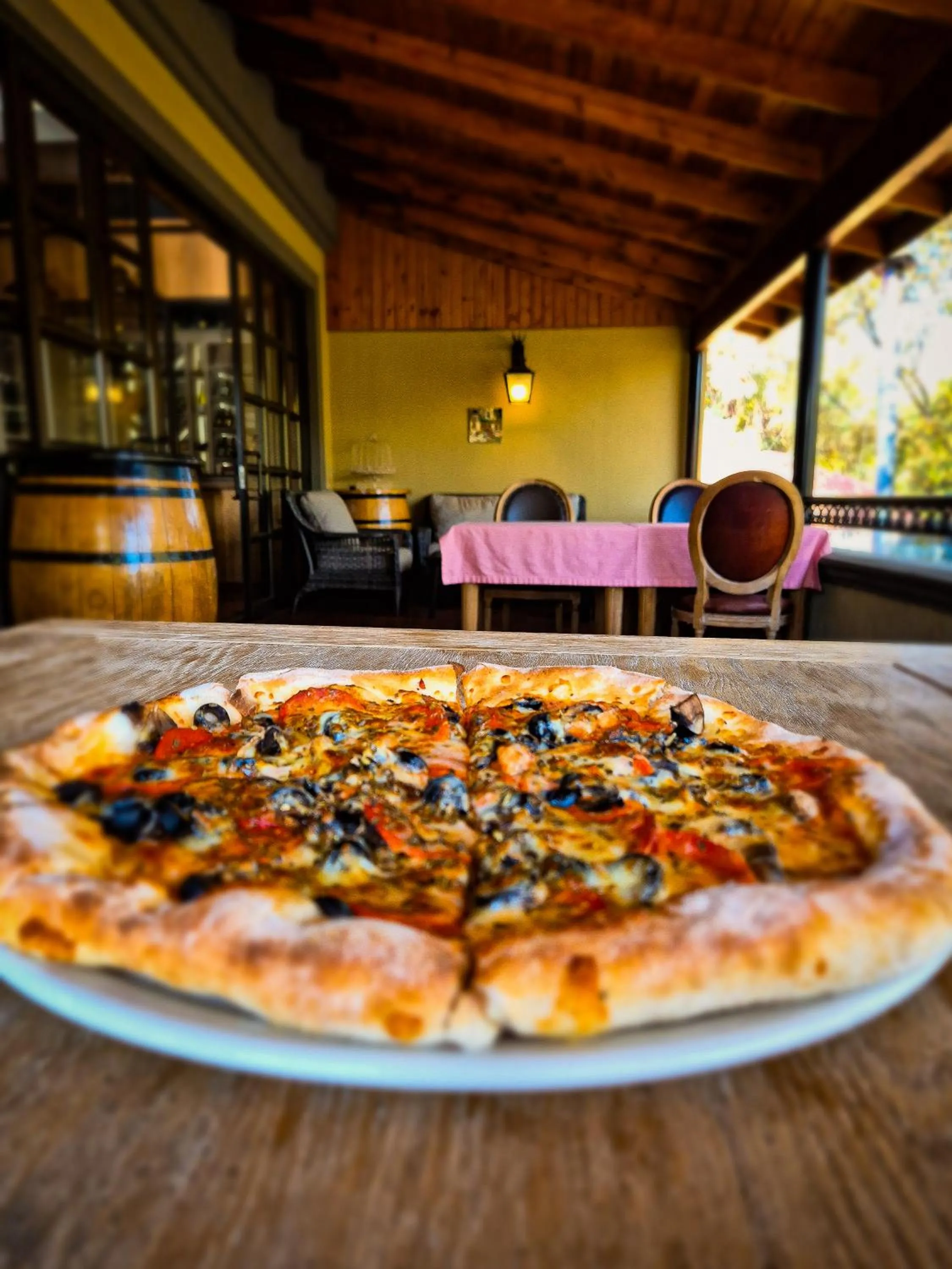 Restaurant/places to eat in Three Rivers Lodge and Villas