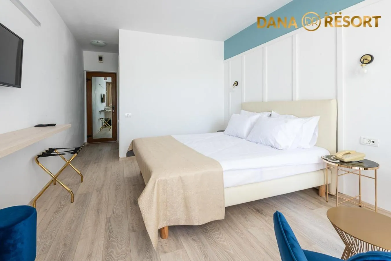 Photo of the whole room, Bed in Hotel Dana Resort