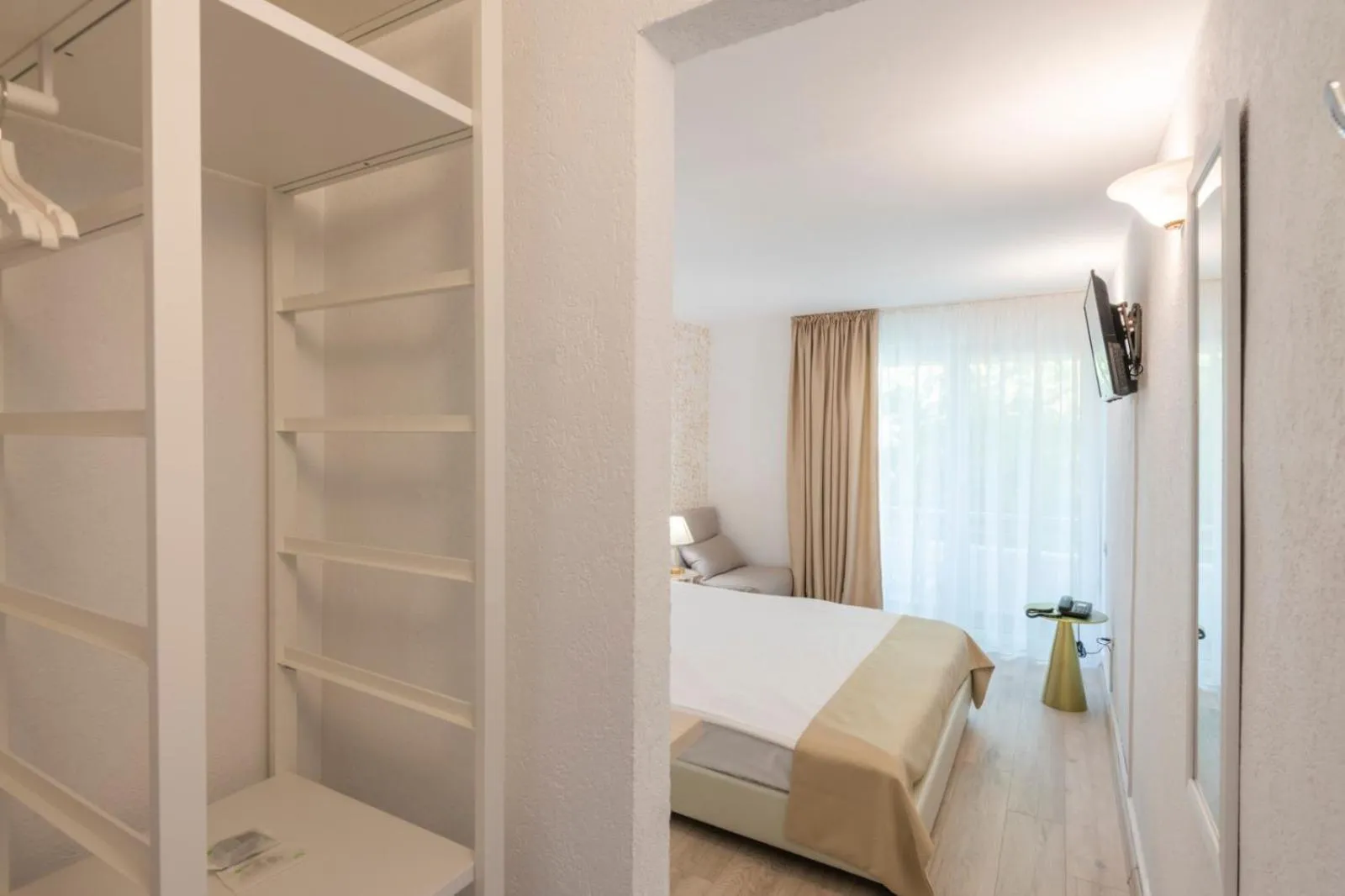 Bed in Hotel Dana Resort