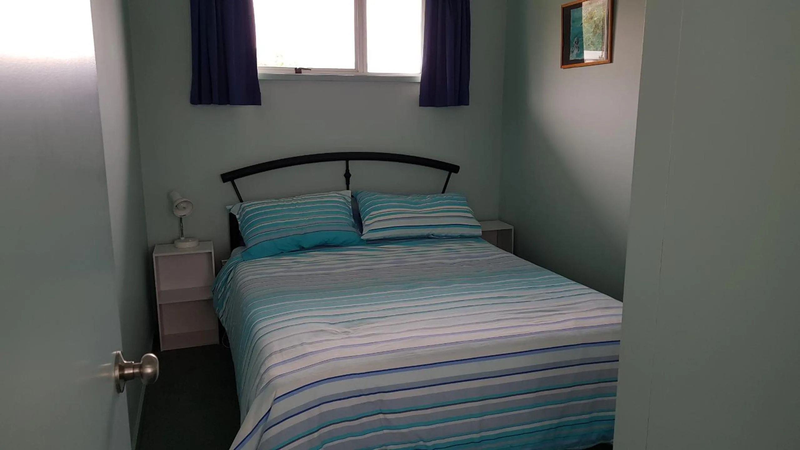 Bed in K'orca Cottage by the Sea