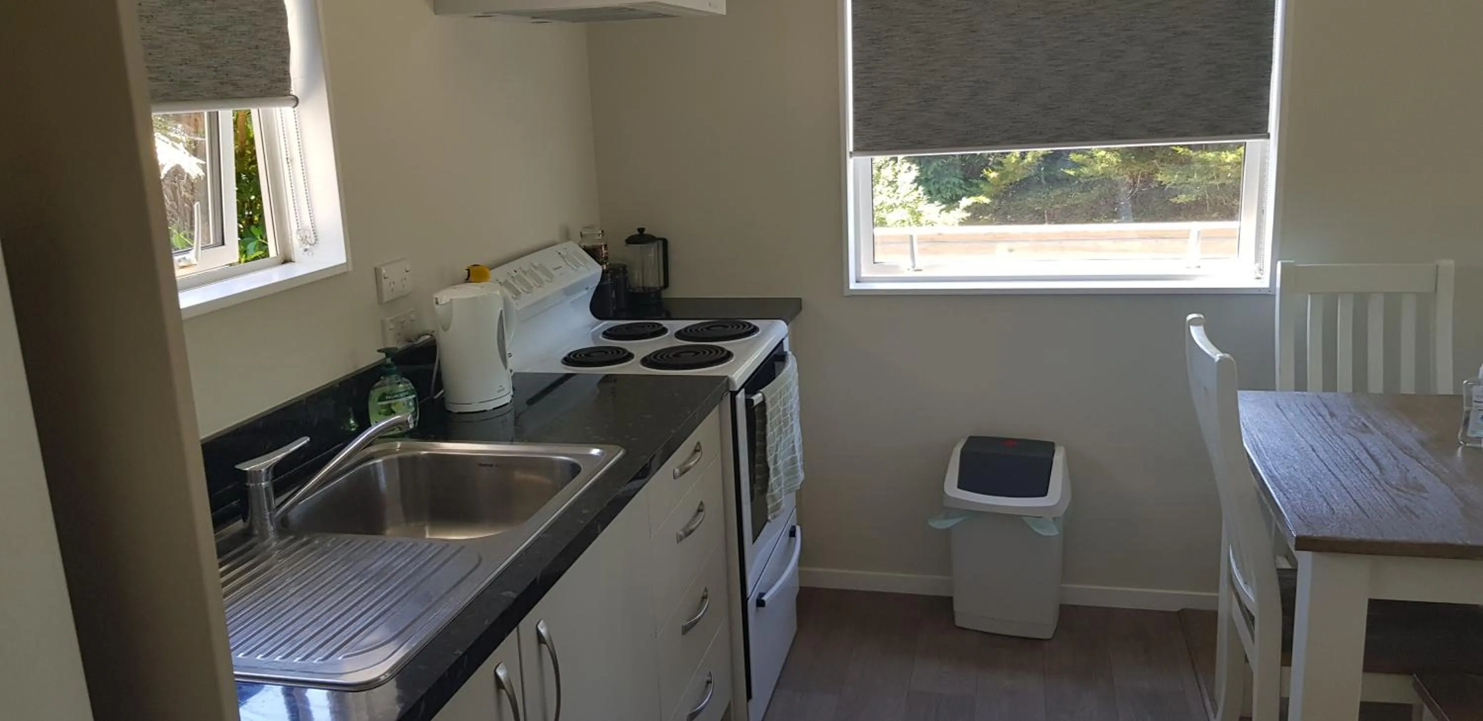 Kitchen or kitchenette in Incline Cottage