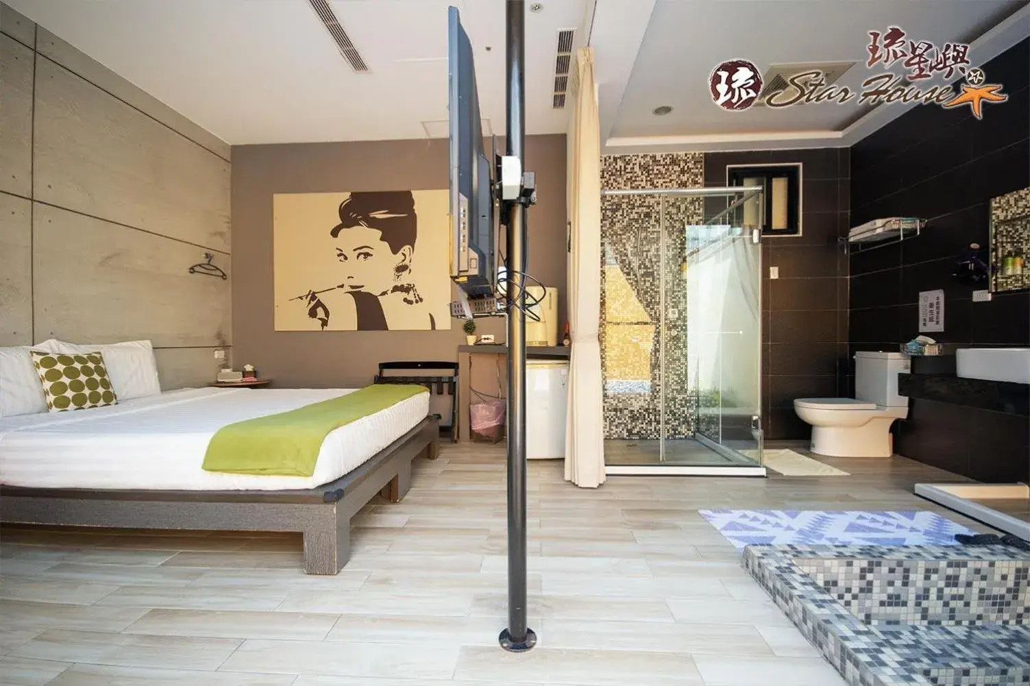 Deluxe Double Room with Bath in Star House Deluxe Double Room with Bath in Star House