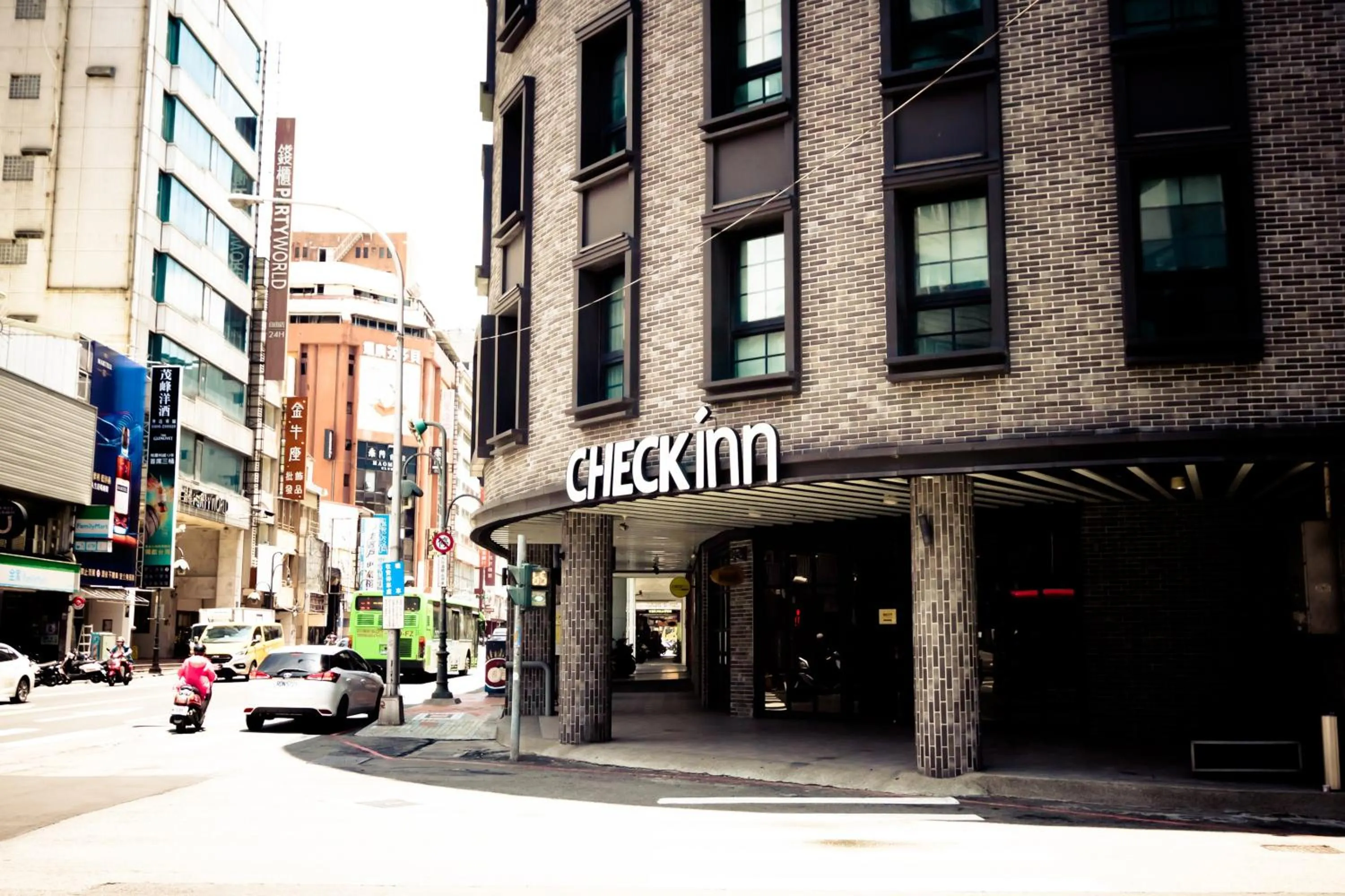 Property building in CHECK inn Taichung Ziyou