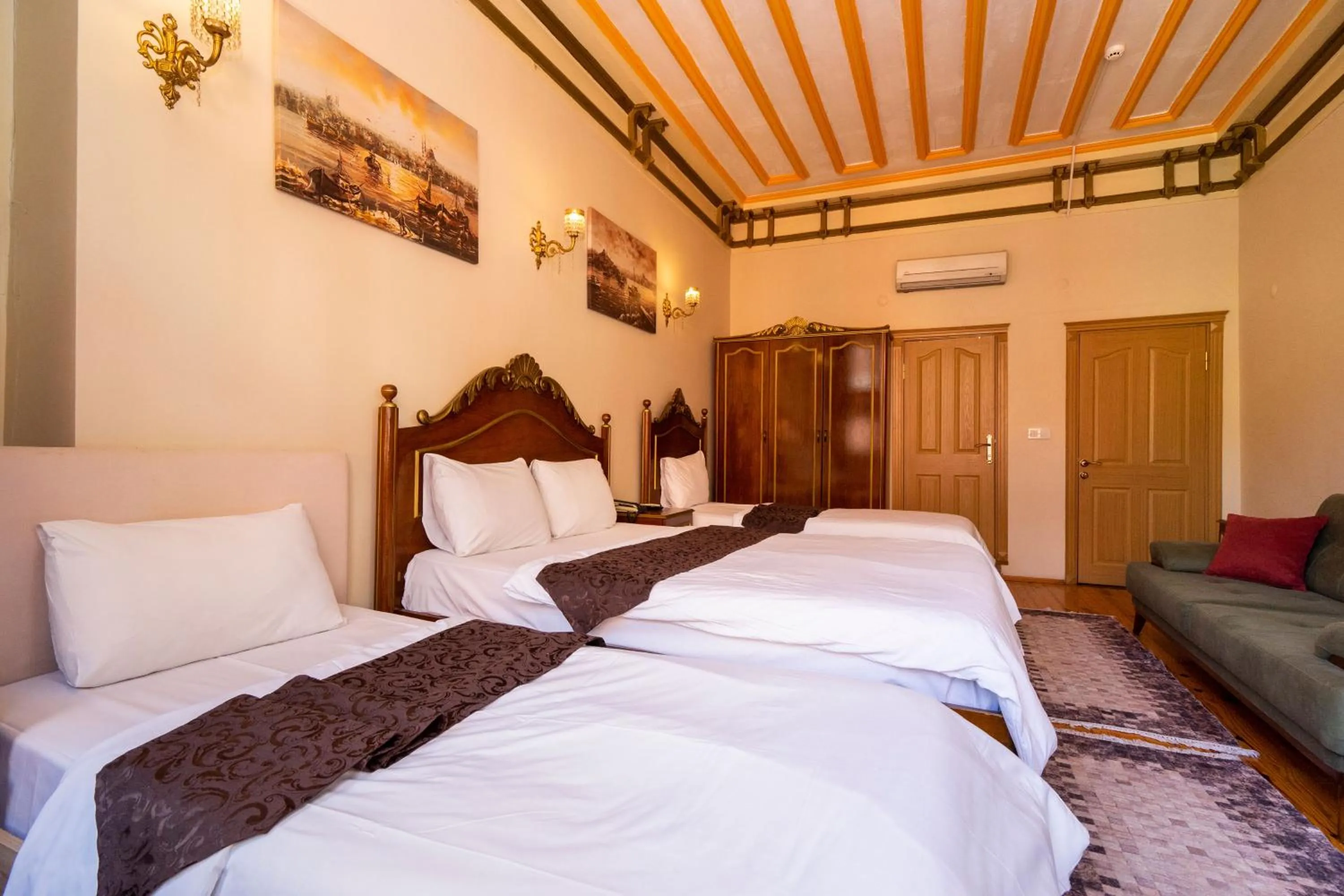 Bed in Gedikpasa Konagi Hotel