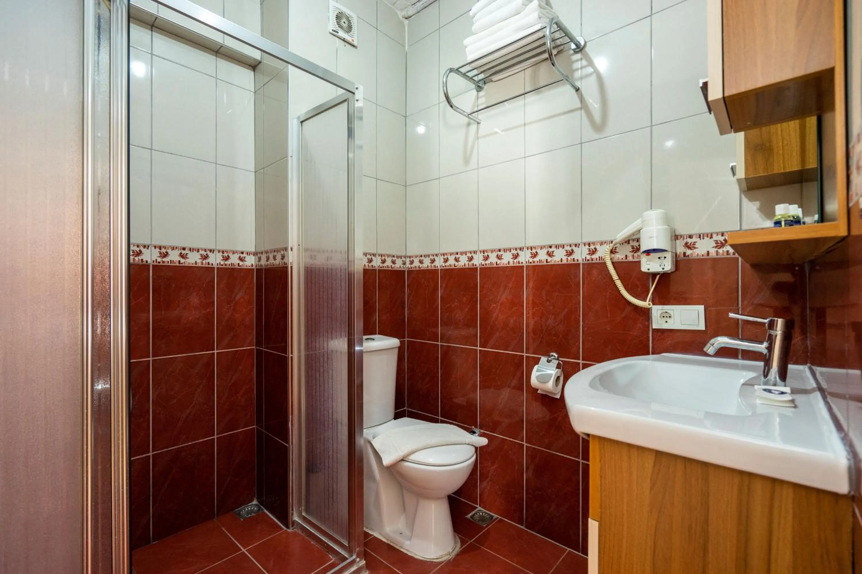 Shower in Gedikpasa Konagi Hotel