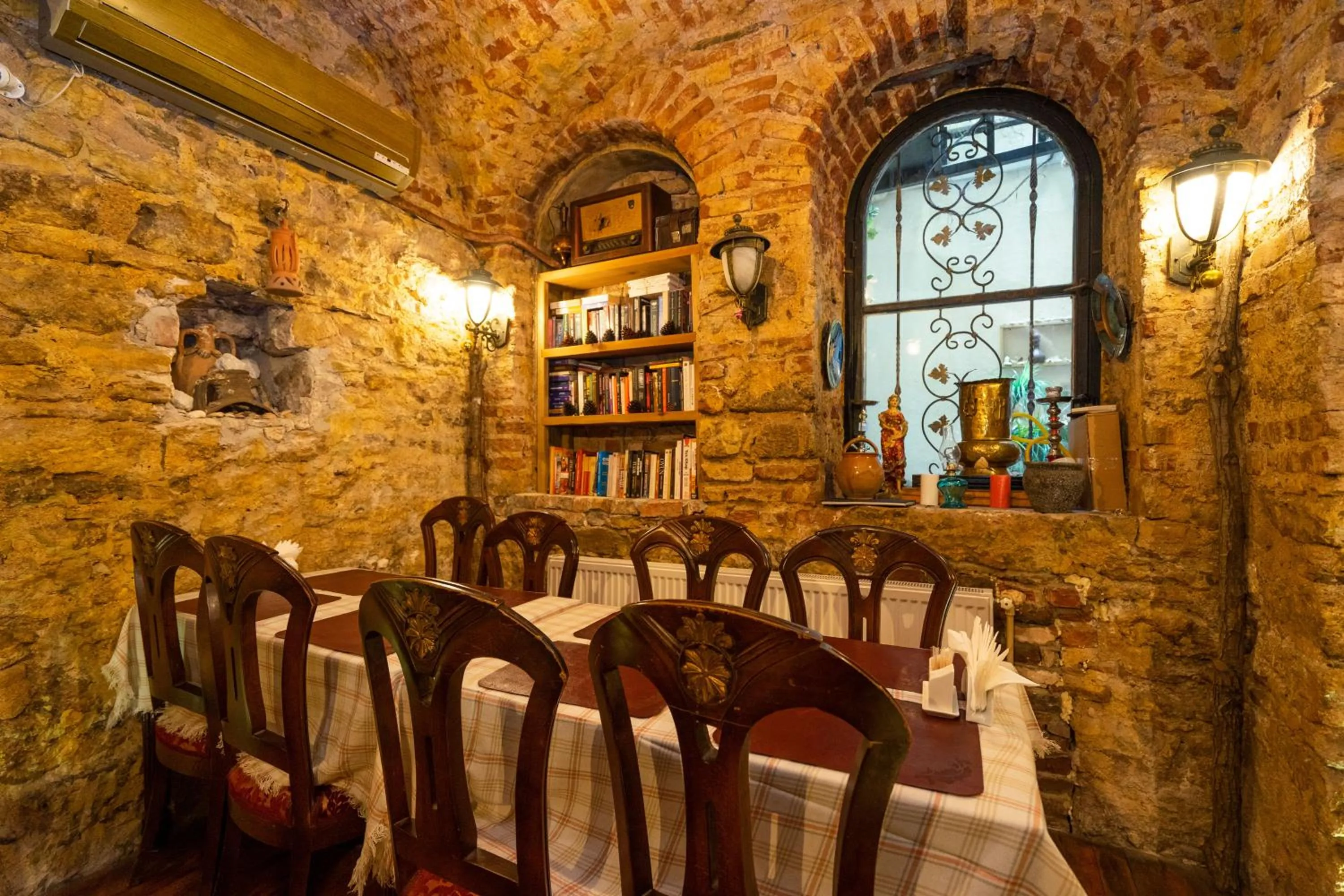 Restaurant/places to eat in Gedikpasa Konagi Hotel