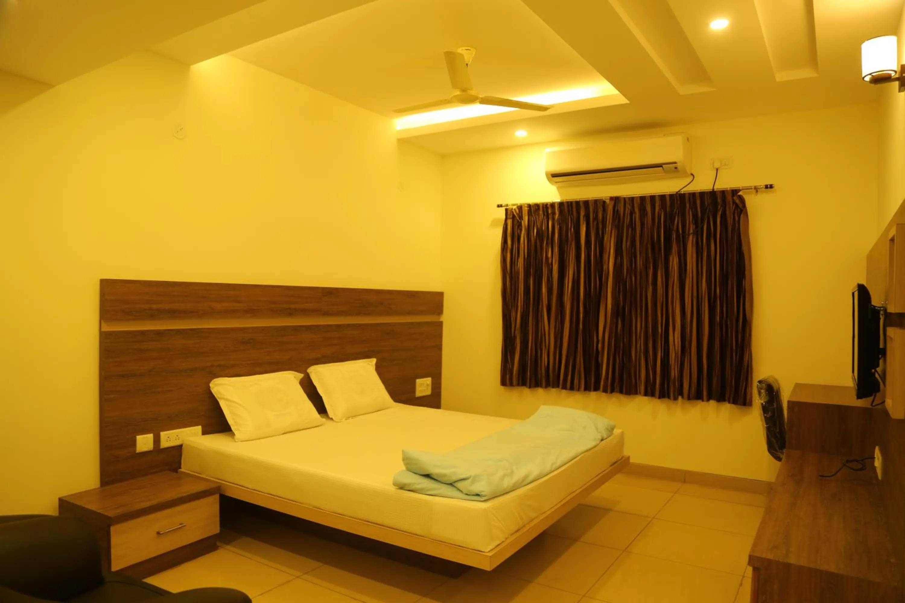 Bed in Samarth Residency