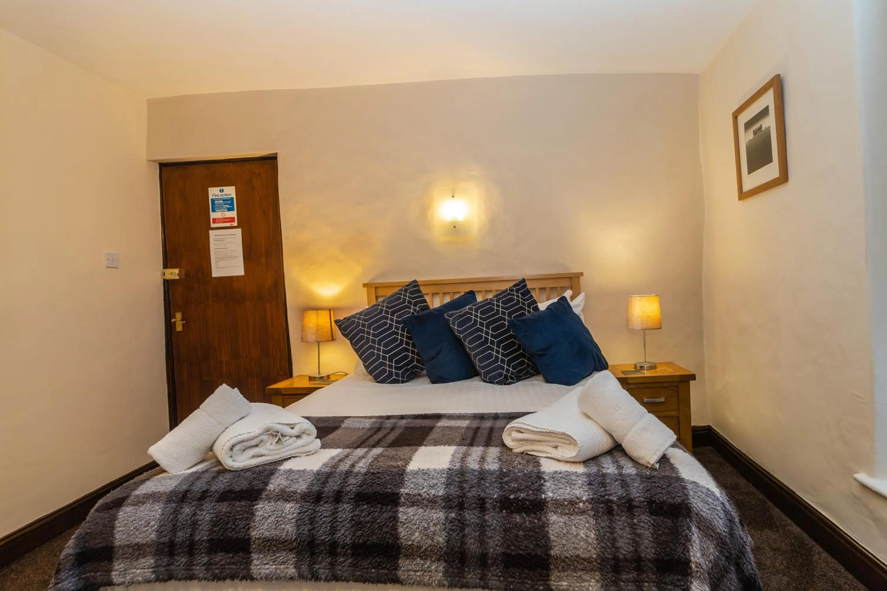 Bed in The Wheatsheaf Inn