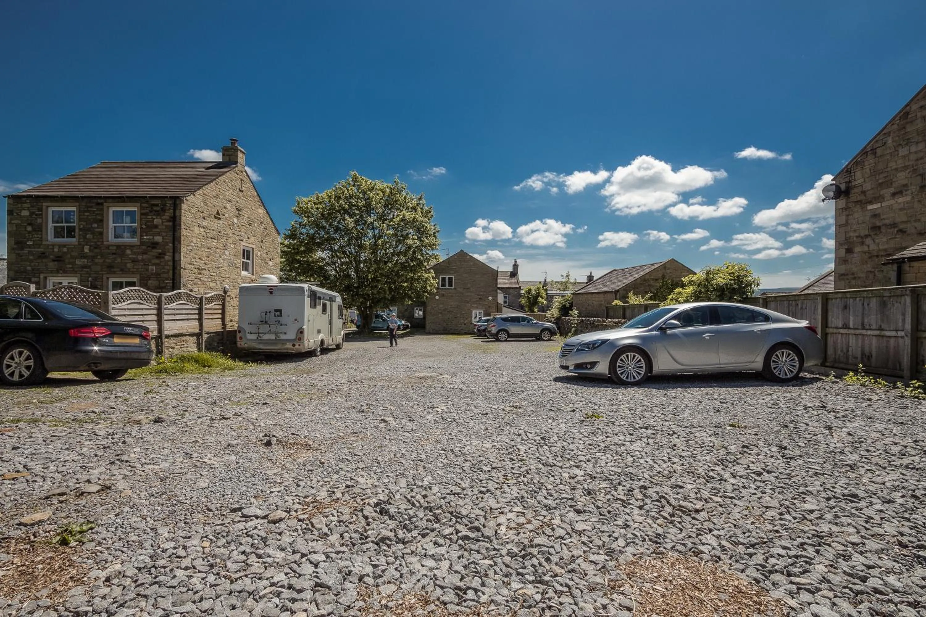 Property building in The Wheatsheaf Inn