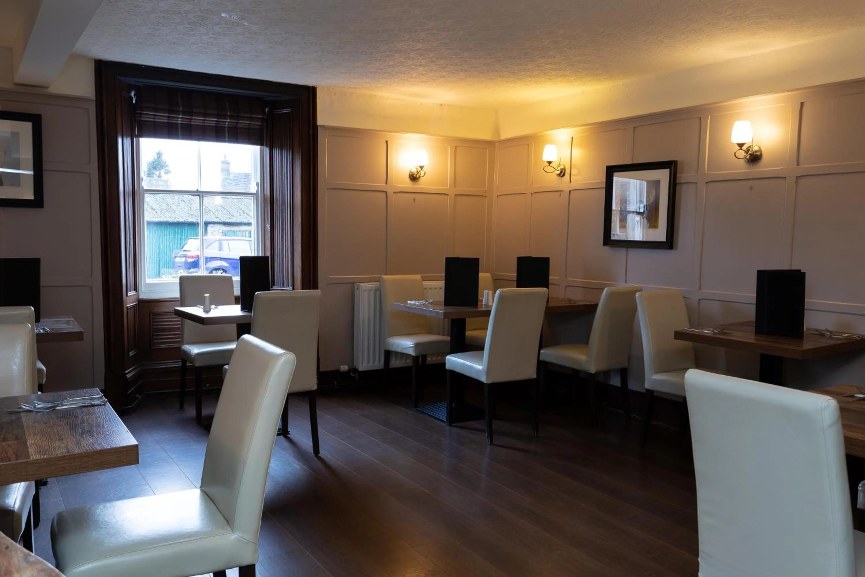 Restaurant/places to eat in The Wheatsheaf Inn