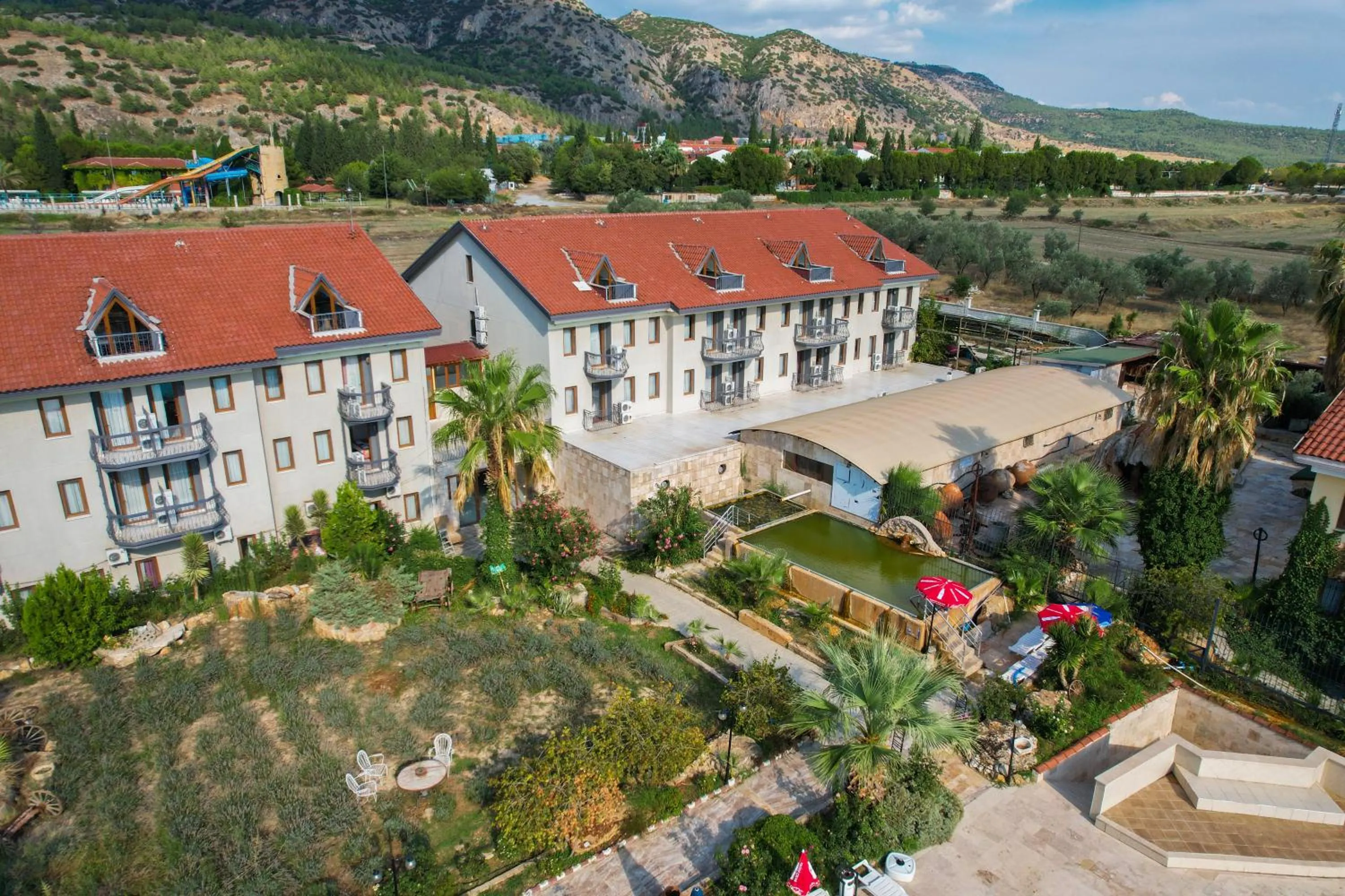 Property building in Halıcı Hotel Resort & SPA
