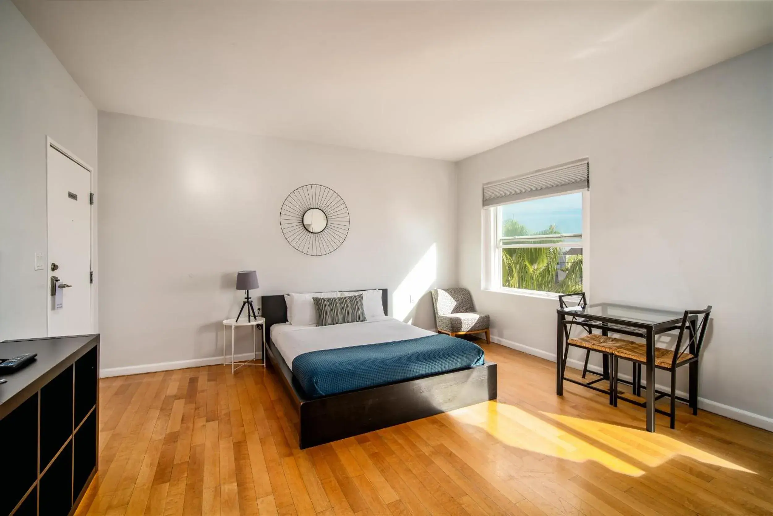 Bed in AIR Venice on the Beach Bed in AIR Venice on the Beach