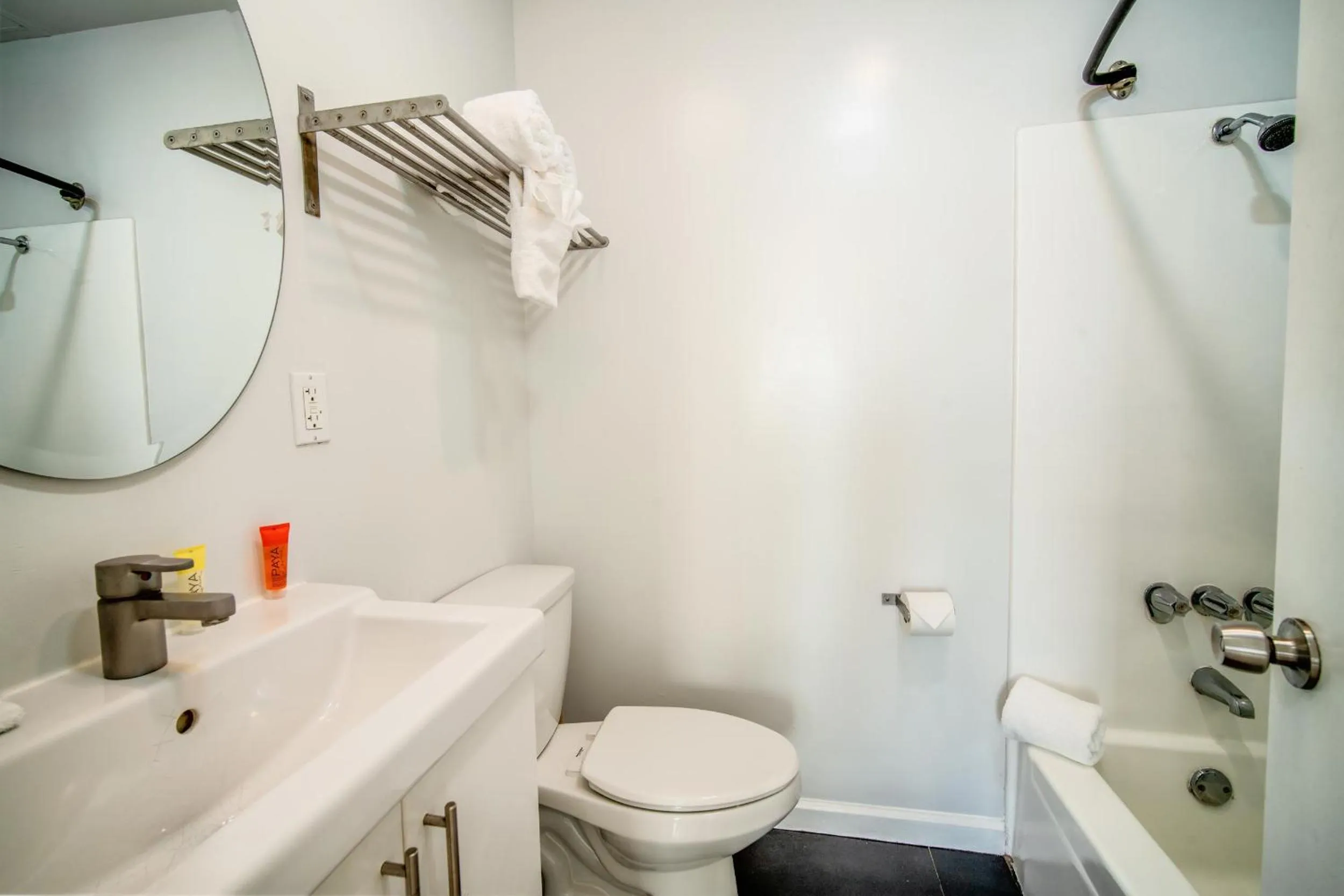 AIR Venice on the Beach