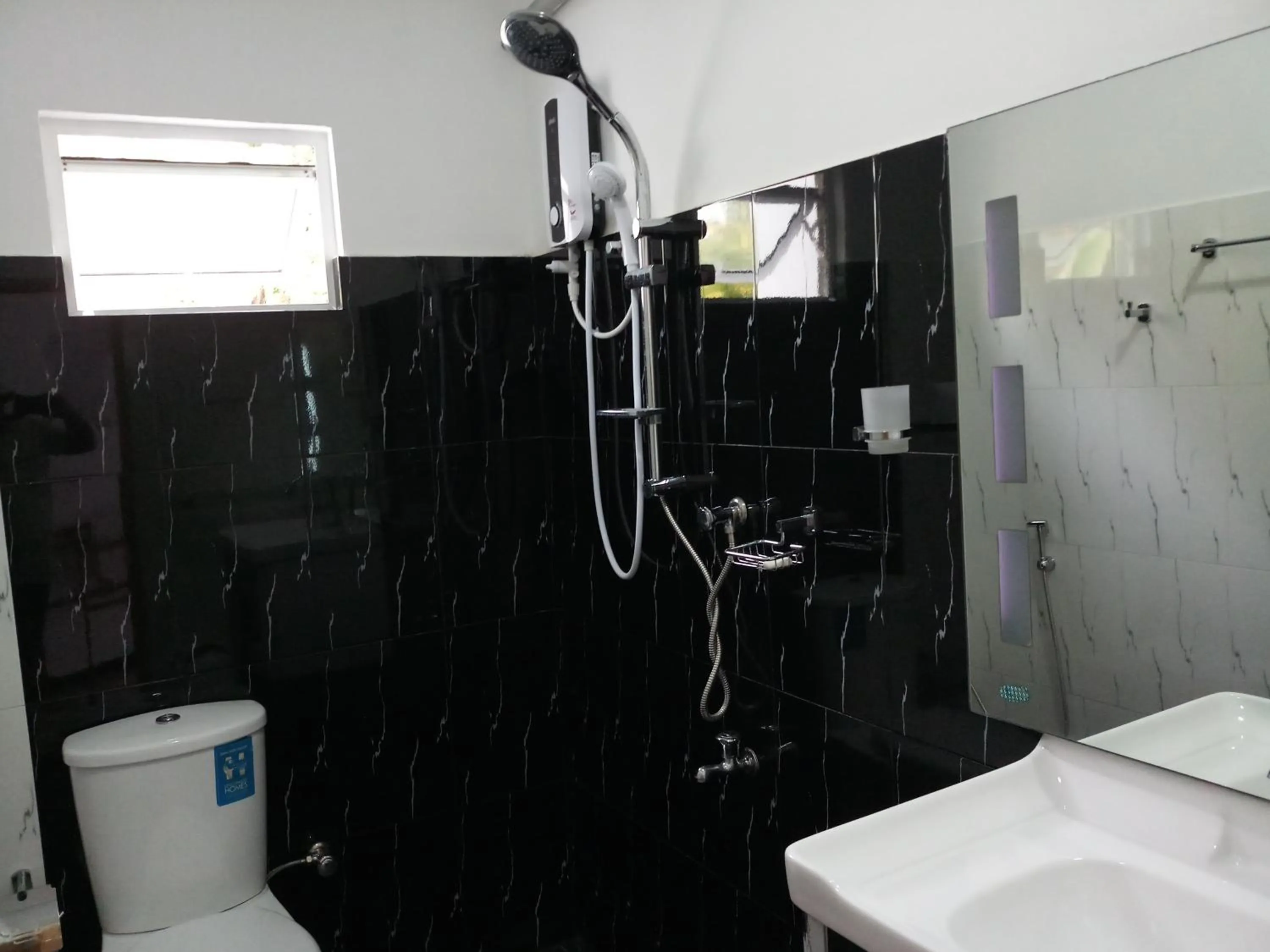 Bathroom in Cassia Udawalawe