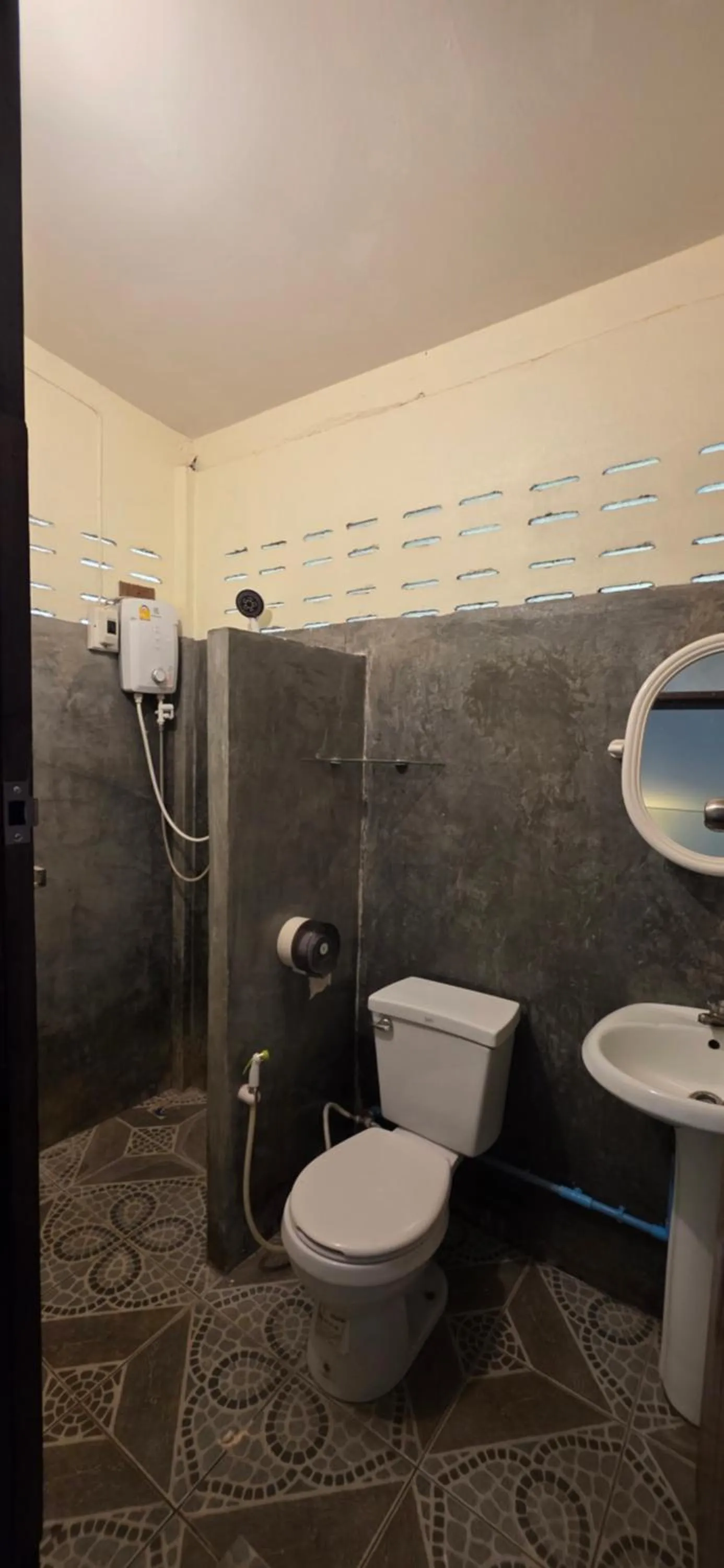 P.L.P Guesthouse - Mae Hong Son