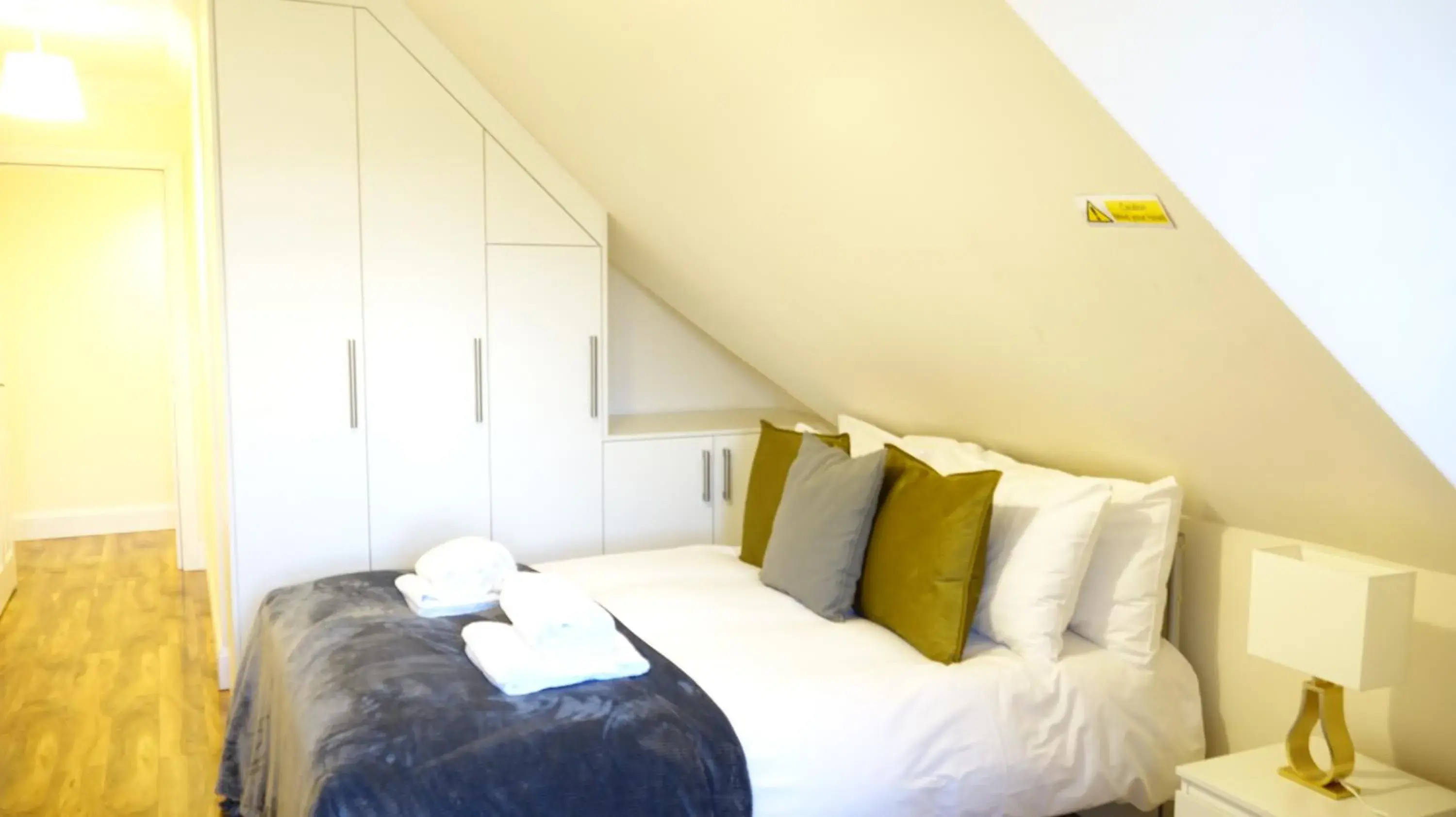 Deluxe Double or Twin Room in RC Airport Rooms Deluxe Double or Twin Room in RC Airport Rooms