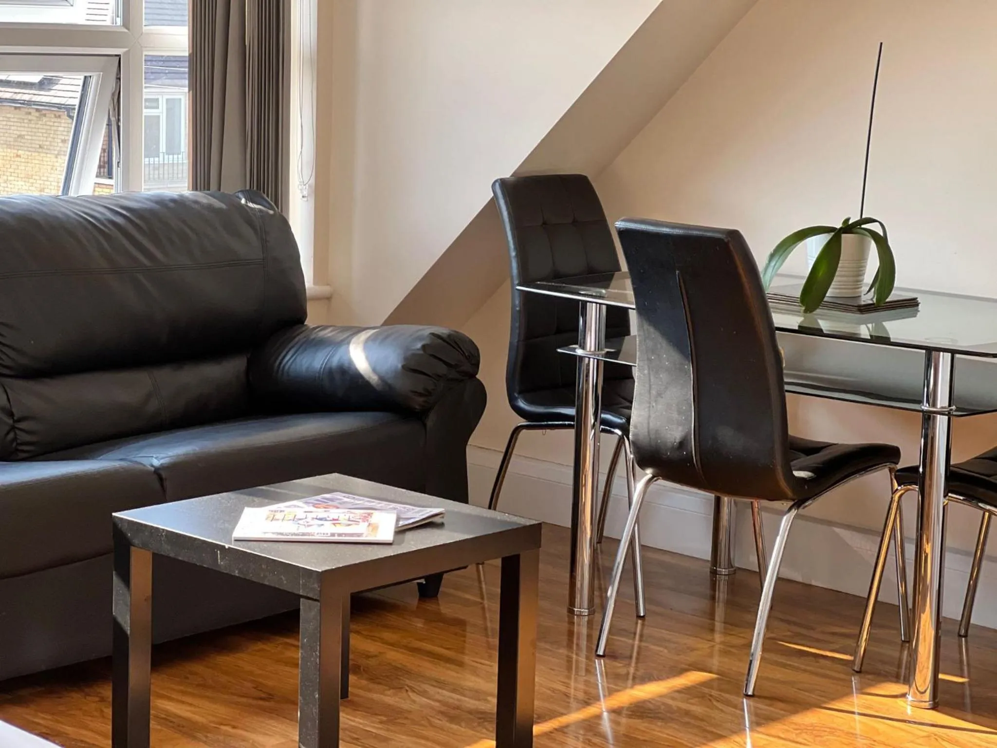 Seating area in RC Airport Rooms