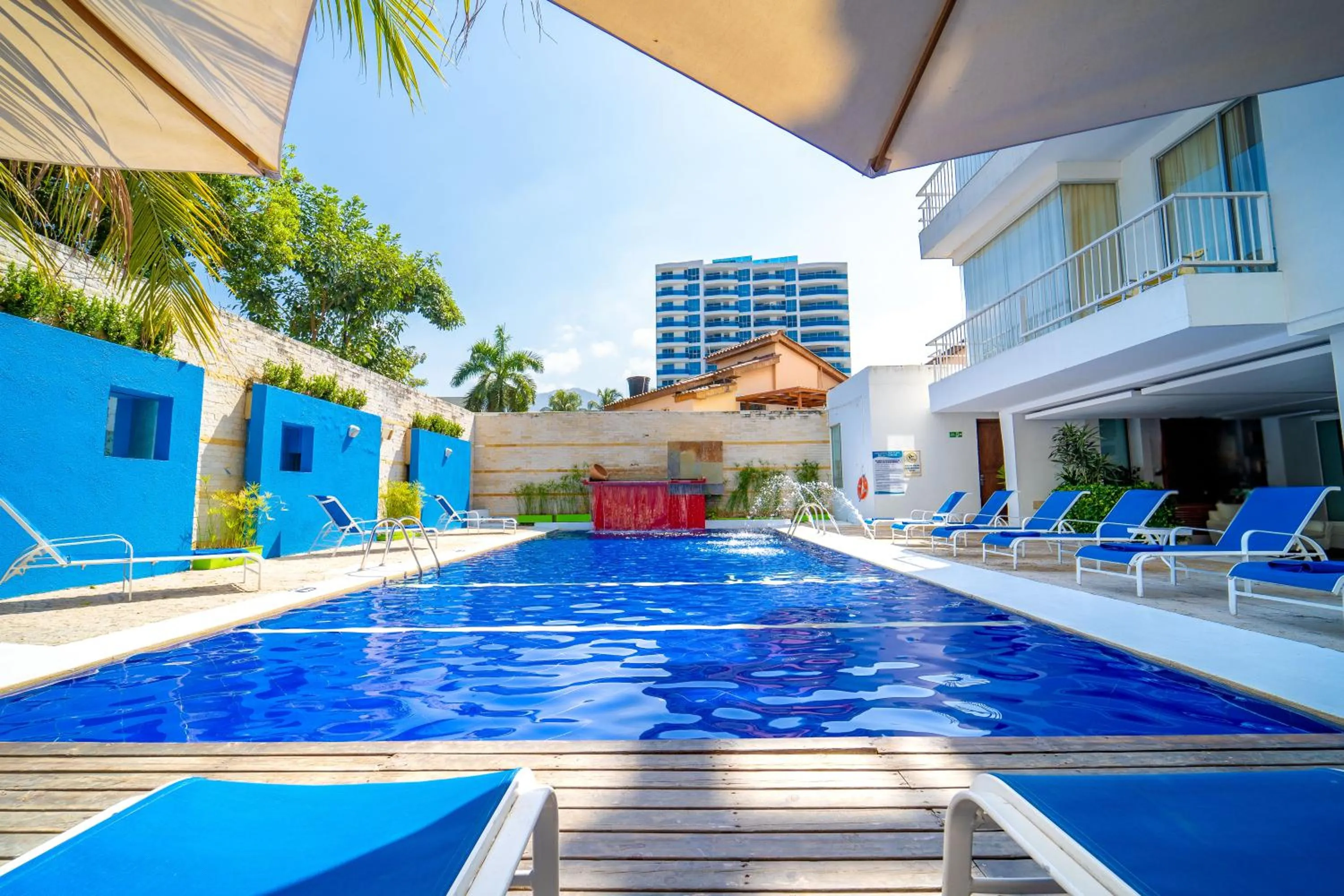 Swimming pool in Hotel Santorini Resort