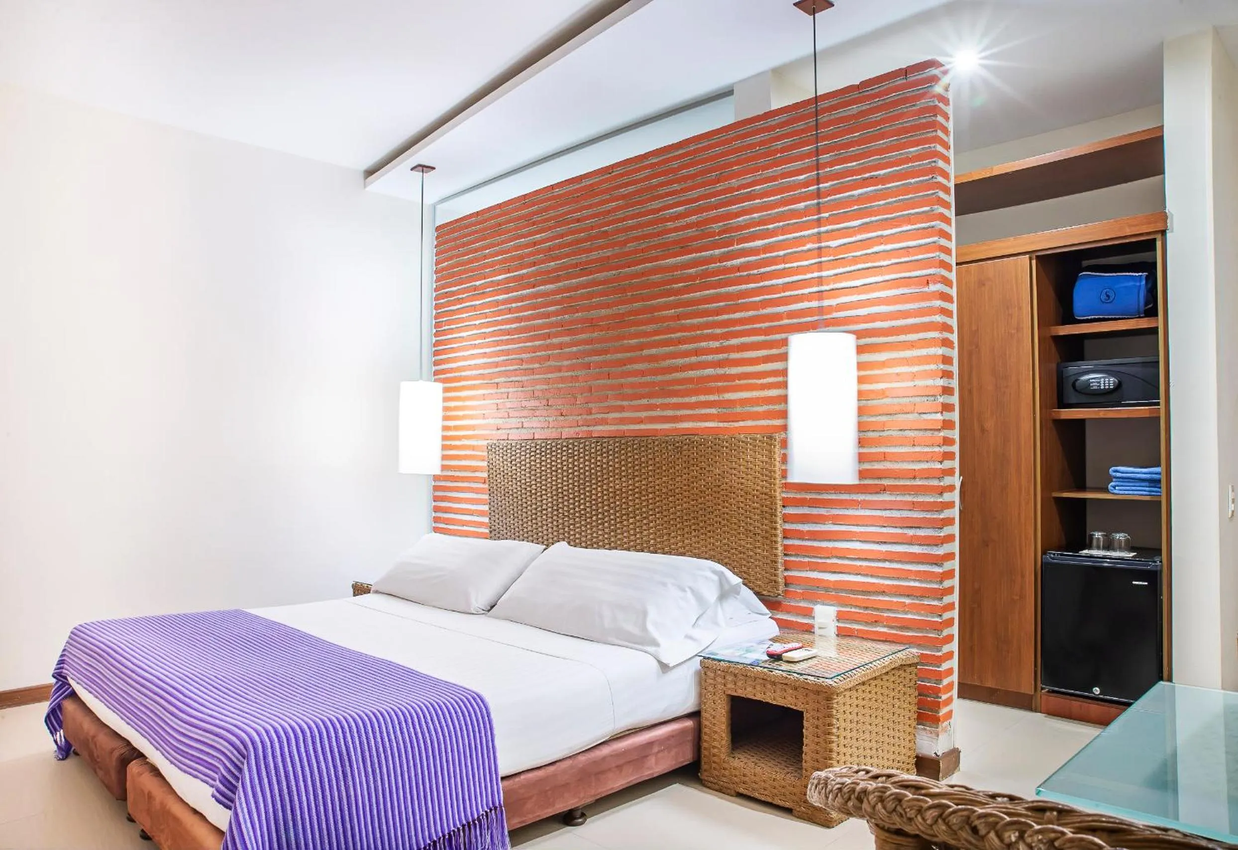 Double Room in Hotel Santorini Resort