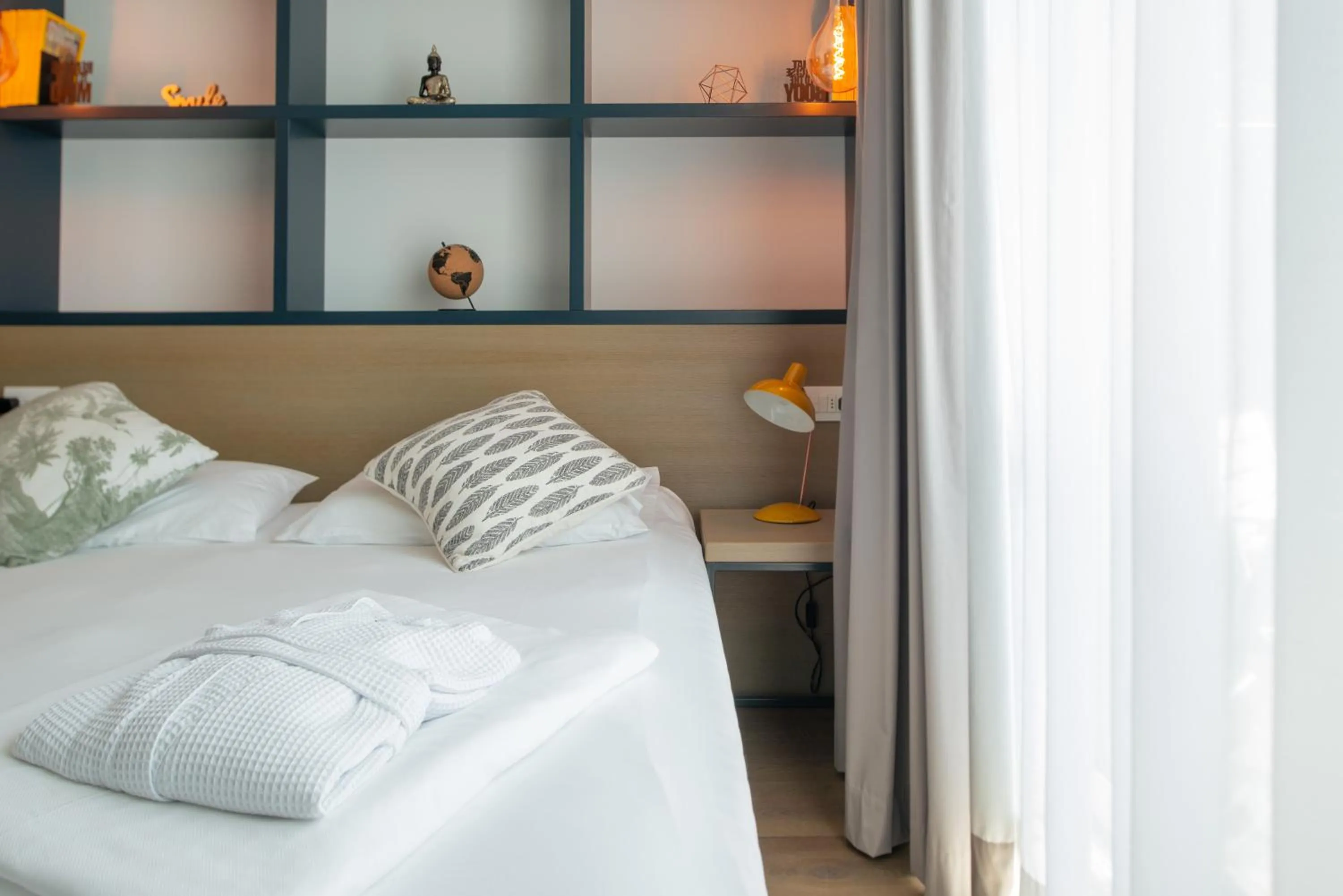 furniture, Bed in Glocal Torbole