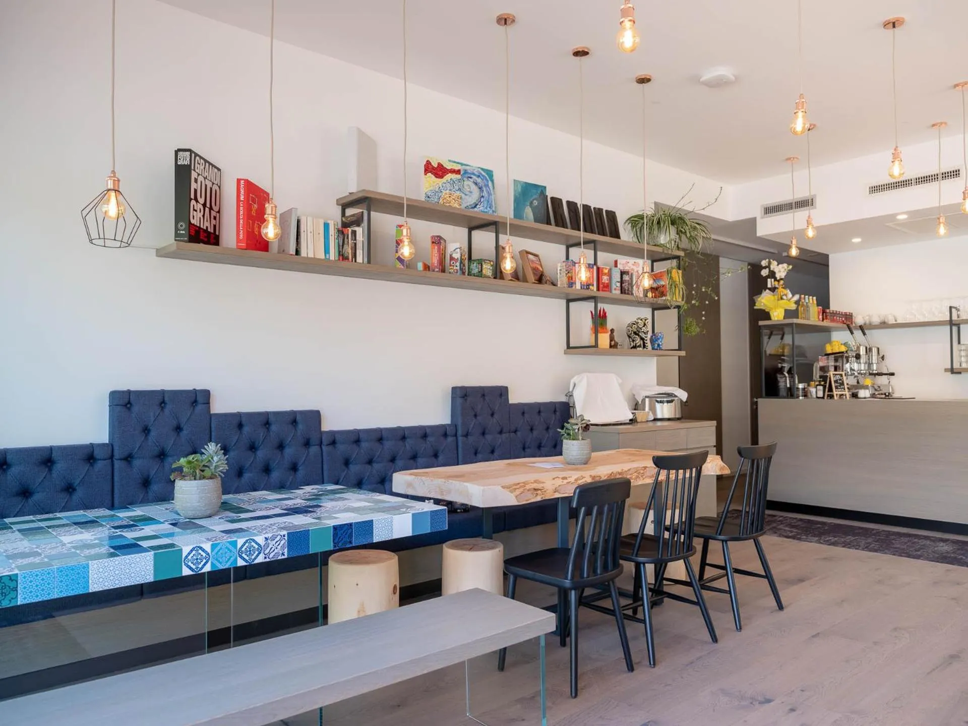 Communal lounge/ TV room in Glocal Torbole