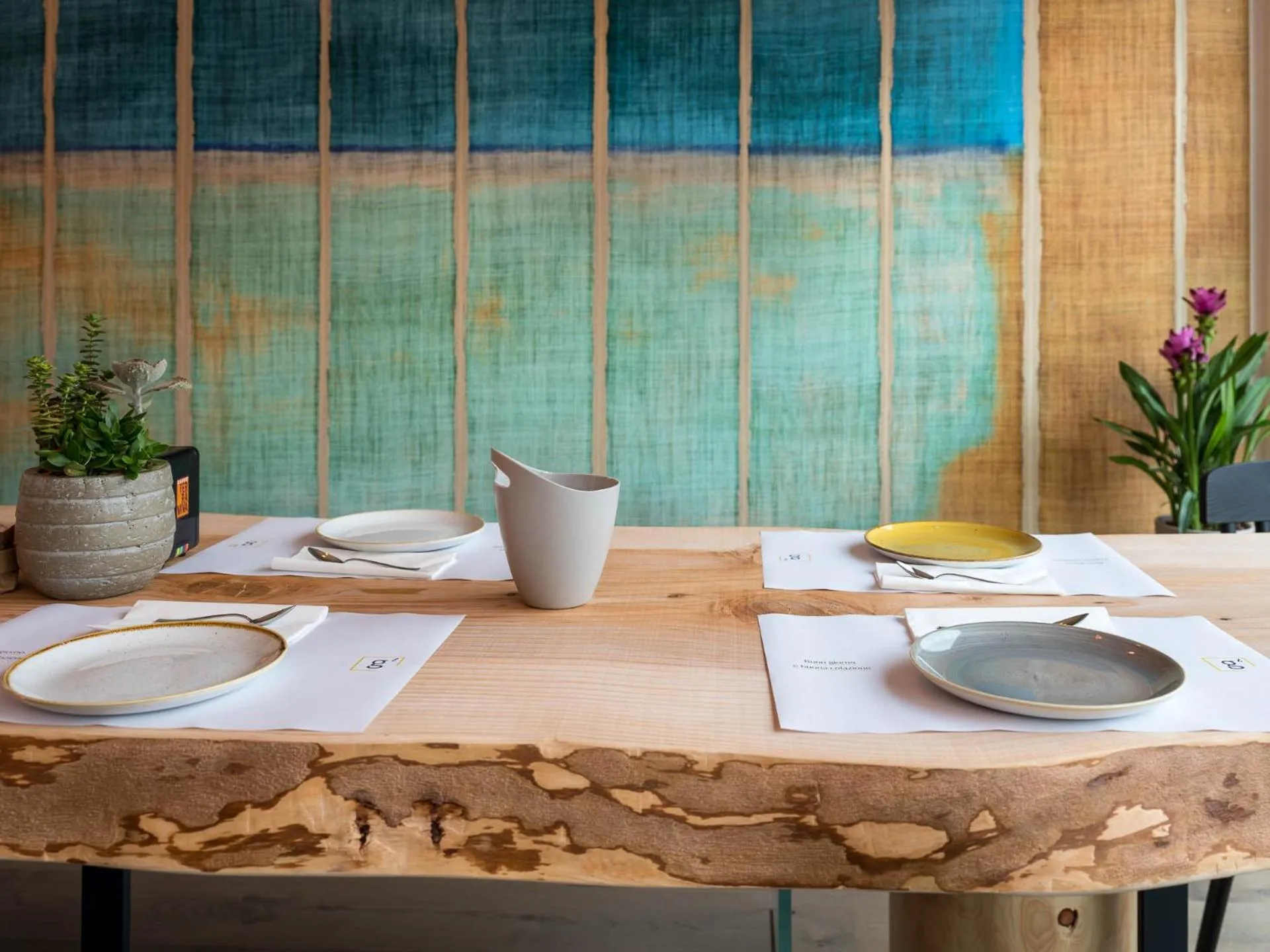 Communal lounge/ TV room in Glocal Torbole