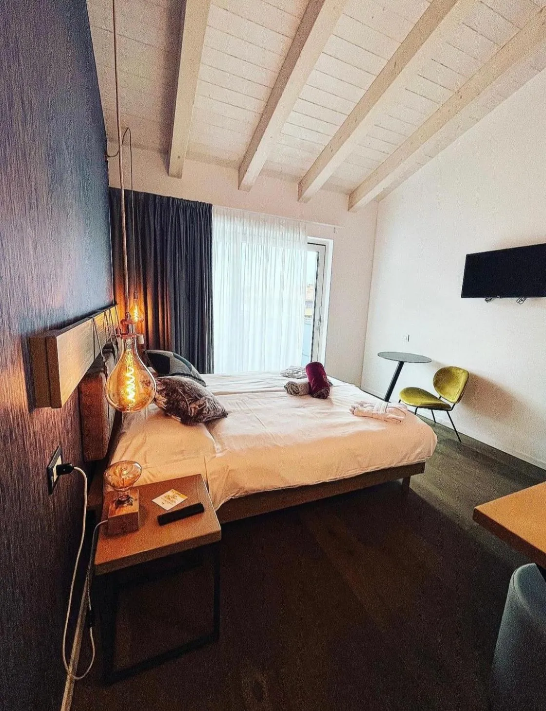 Bedroom, Bed in Glocal Torbole