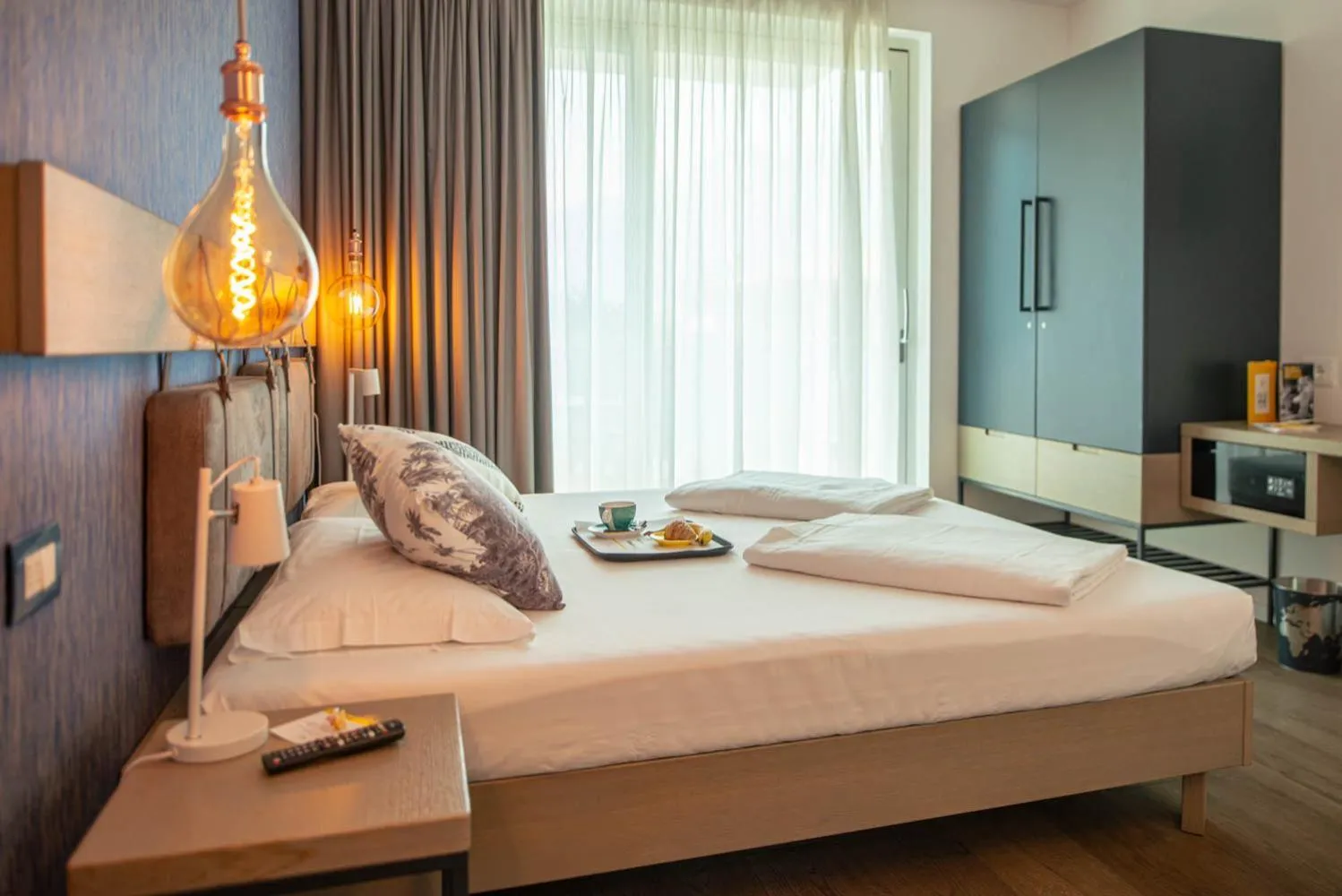 Bedroom, Bed in Glocal Torbole