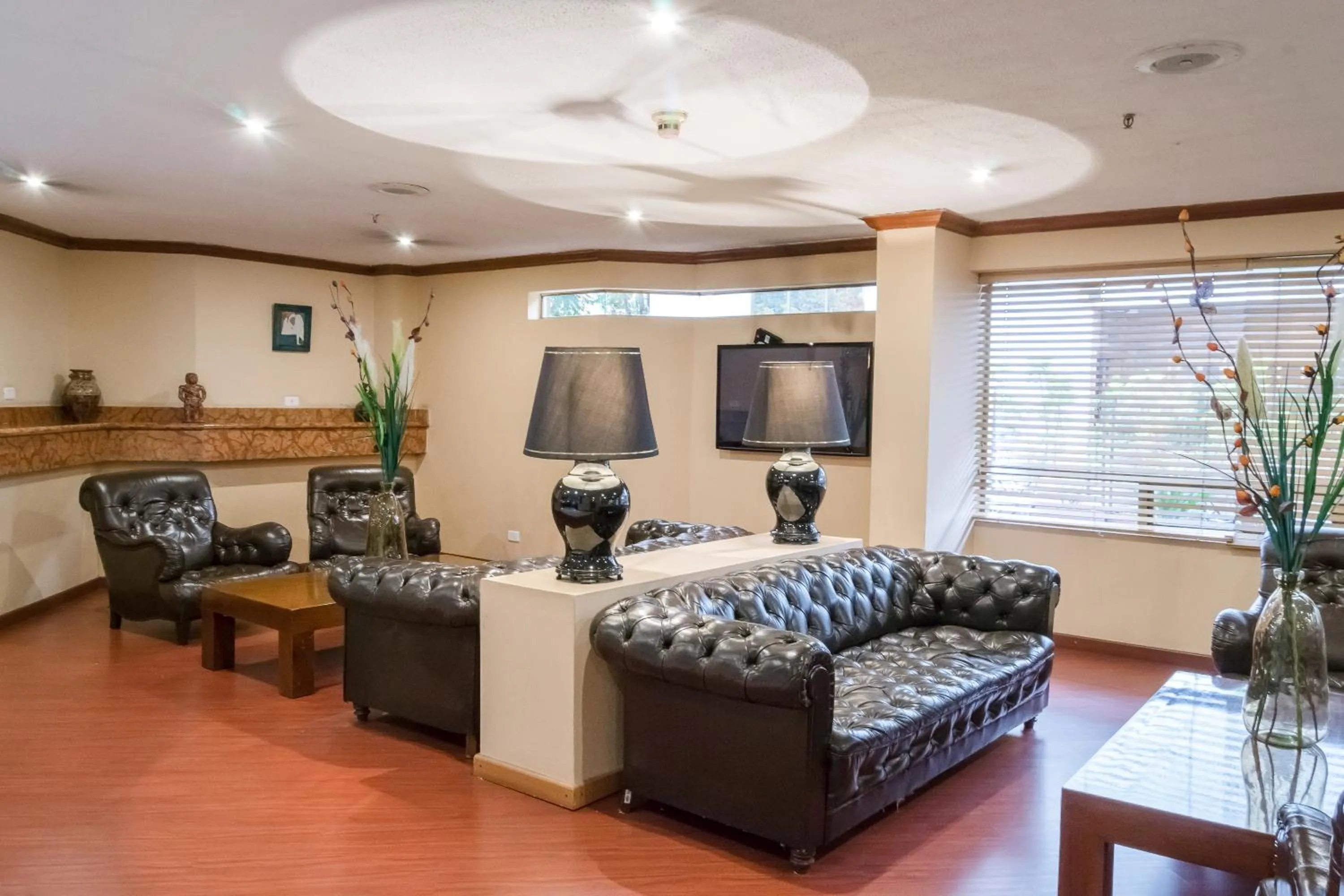 Lobby or reception in Hotel Bogotá Regency Usaquén