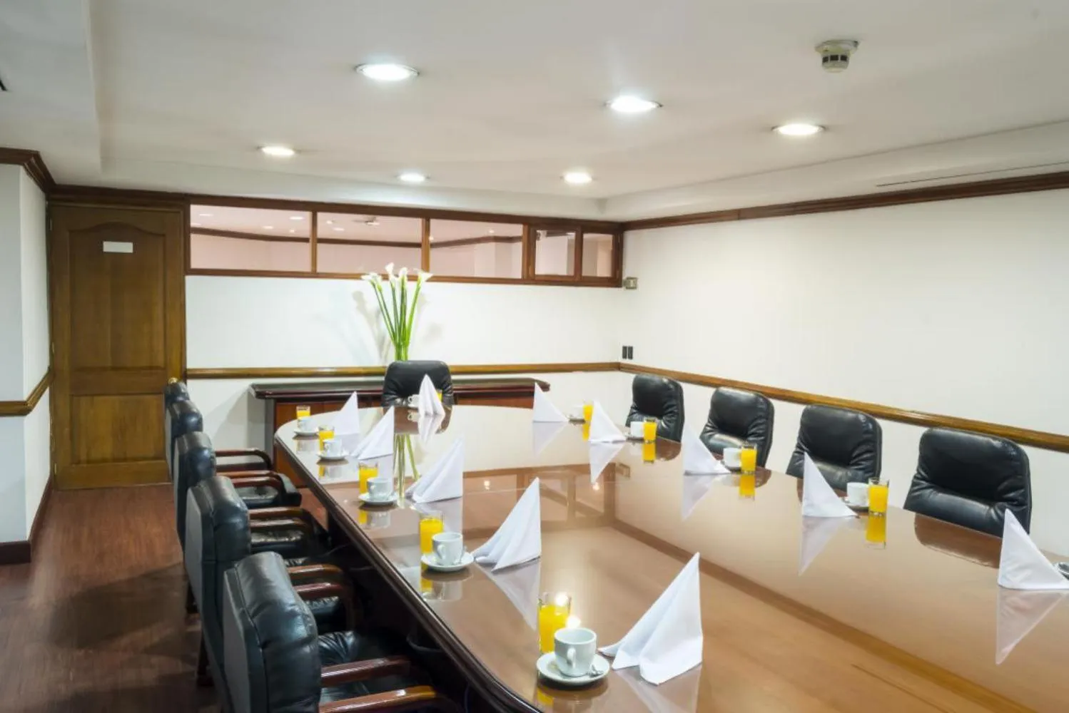 Lounge or bar in Hotel Bogotá Regency Usaquén