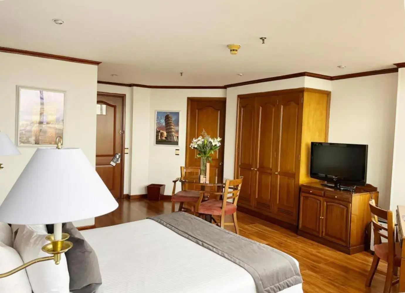 Photo of the whole room, Bed in Hotel Bogotá Regency Usaquén Photo of the whole room, Bed in Hotel Bogotá Regency Usaquén