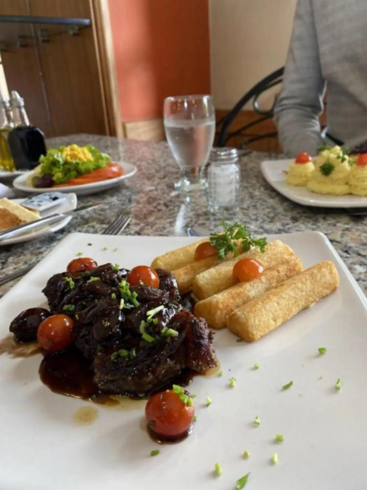 Restaurant/places to eat in Hotel Bogotá Regency Usaquén Restaurant/places to eat in Hotel Bogotá Regency Usaquén