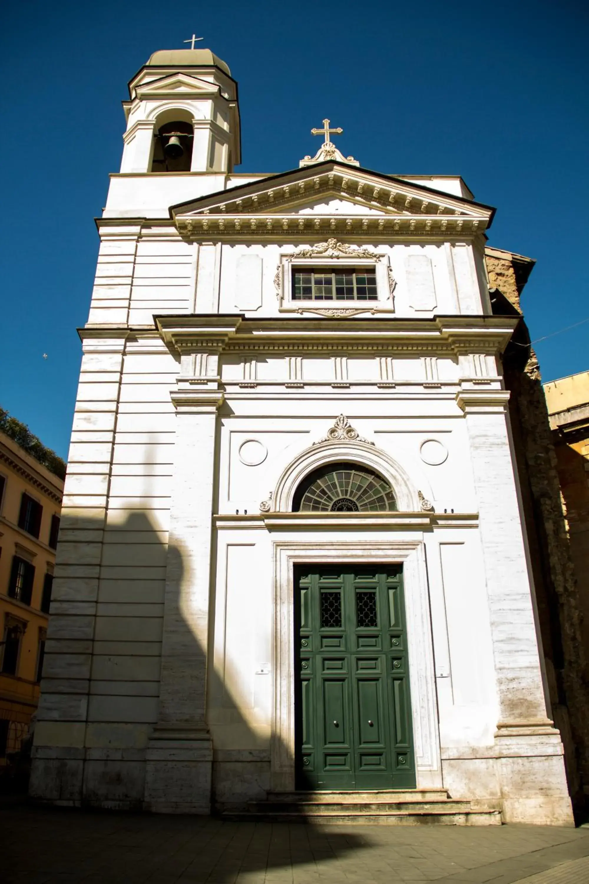 Property building in Santamaggiore Property building in Santamaggiore