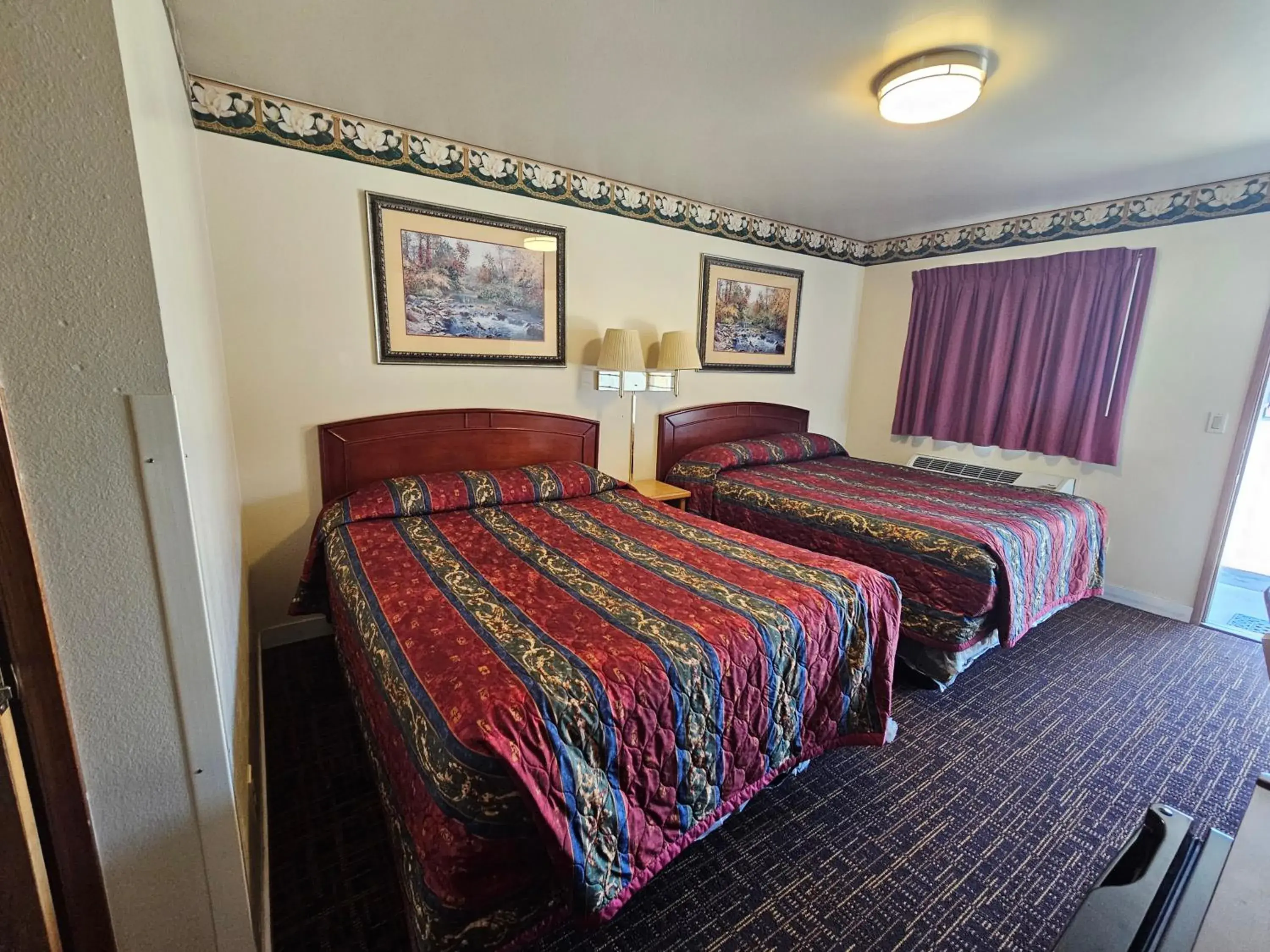 Double Room in Cle Elum Travelers Inn Double Room in Cle Elum Travelers Inn