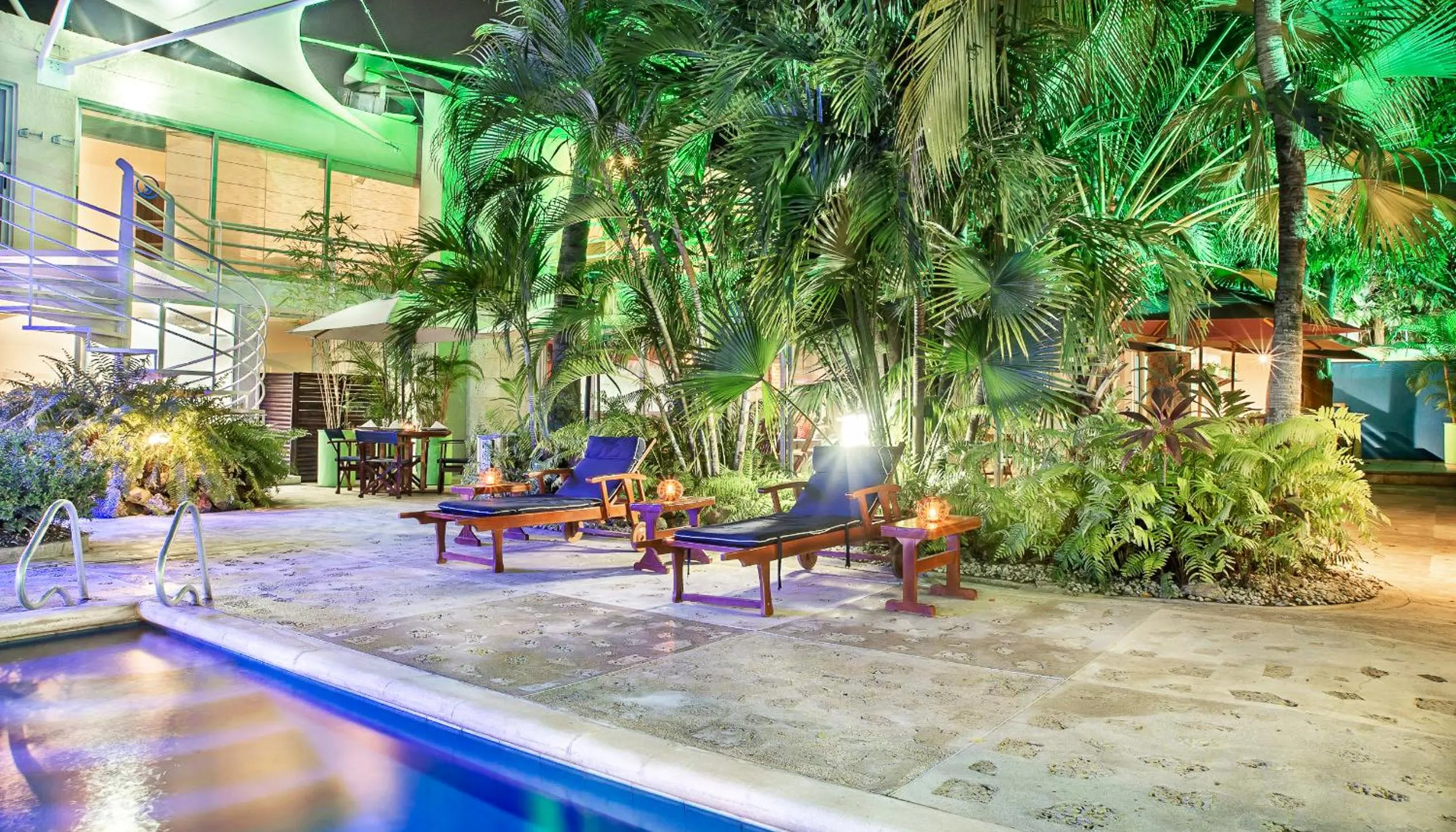 Garden in Hotel Santorini Express y Cabañas