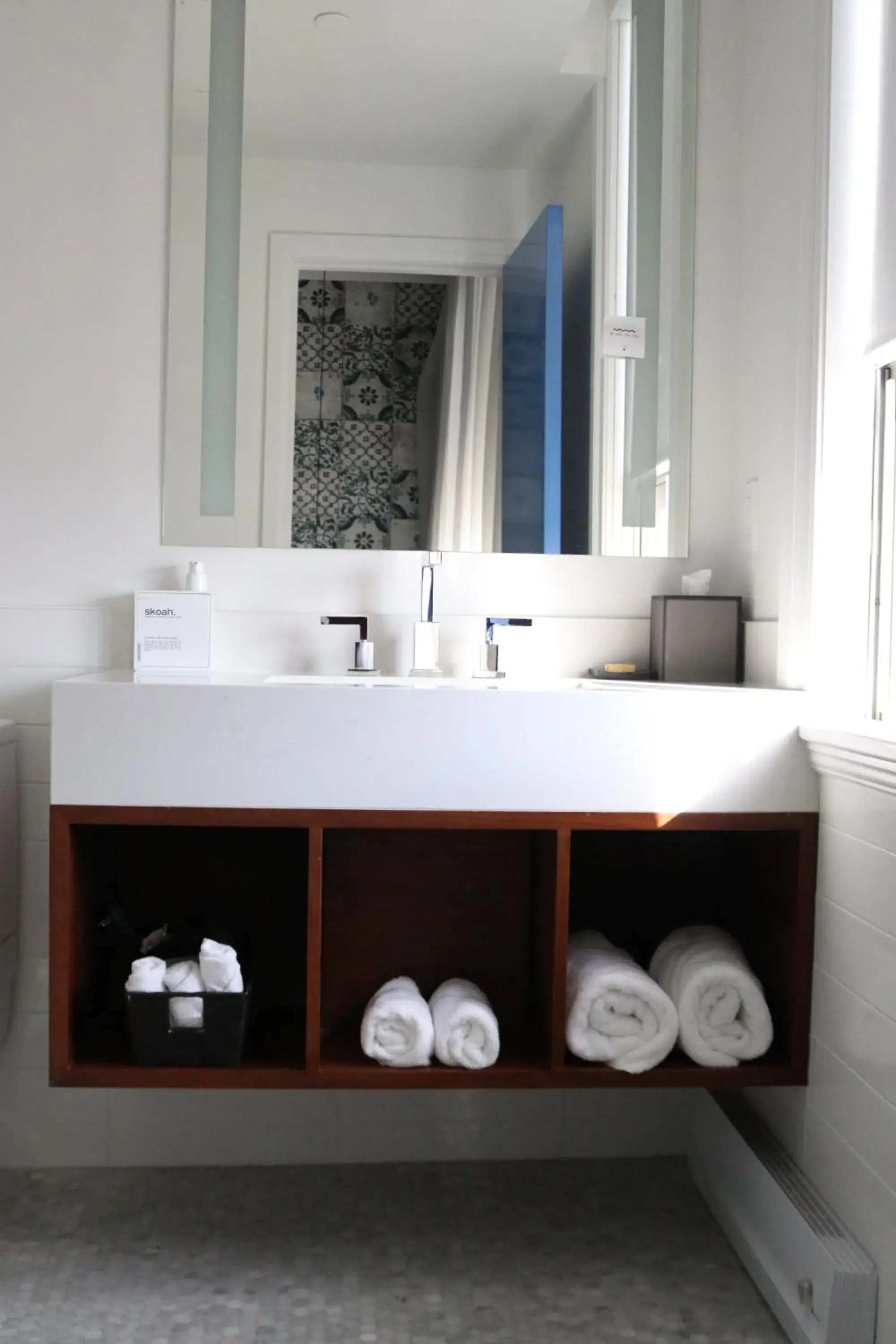 Bathroom in The Walper Hotel, part of JdV by Hyatt Bathroom in The Walper Hotel, part of JdV by Hyatt