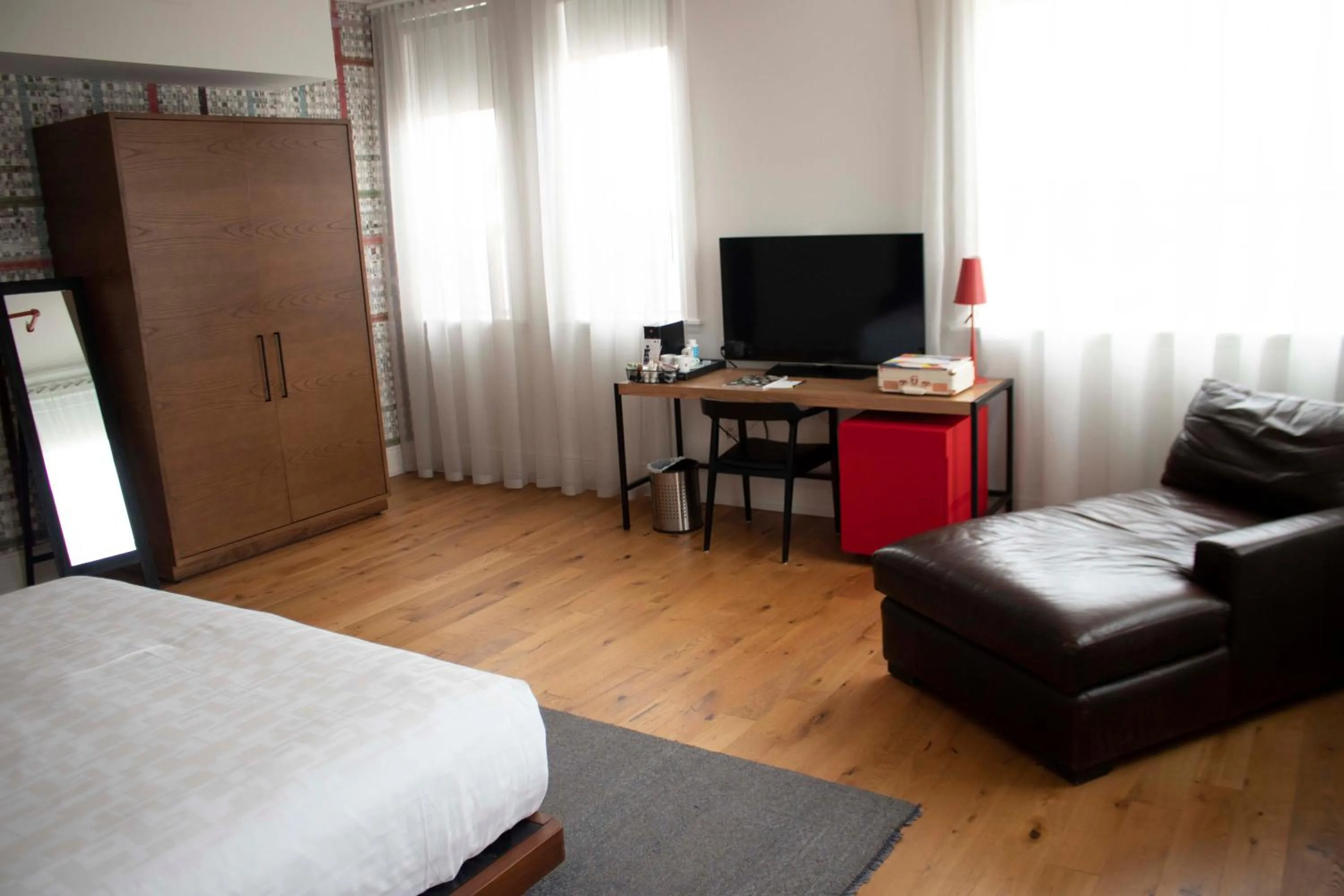 Bed in The Walper Hotel, part of JdV by Hyatt