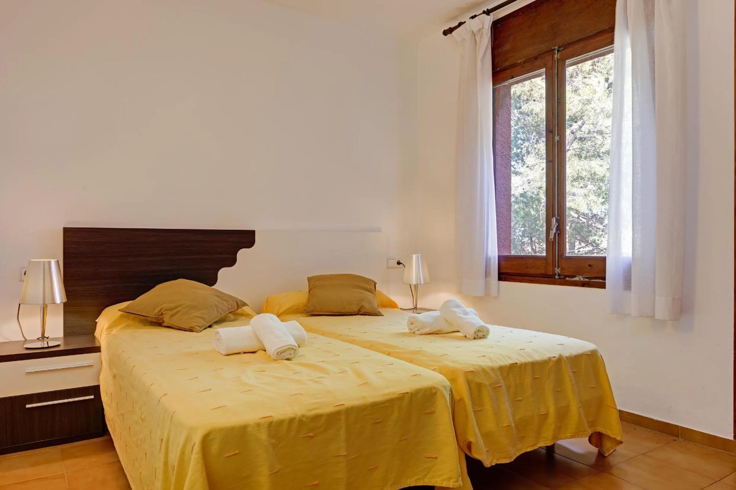 Bedroom, Bed in Angela