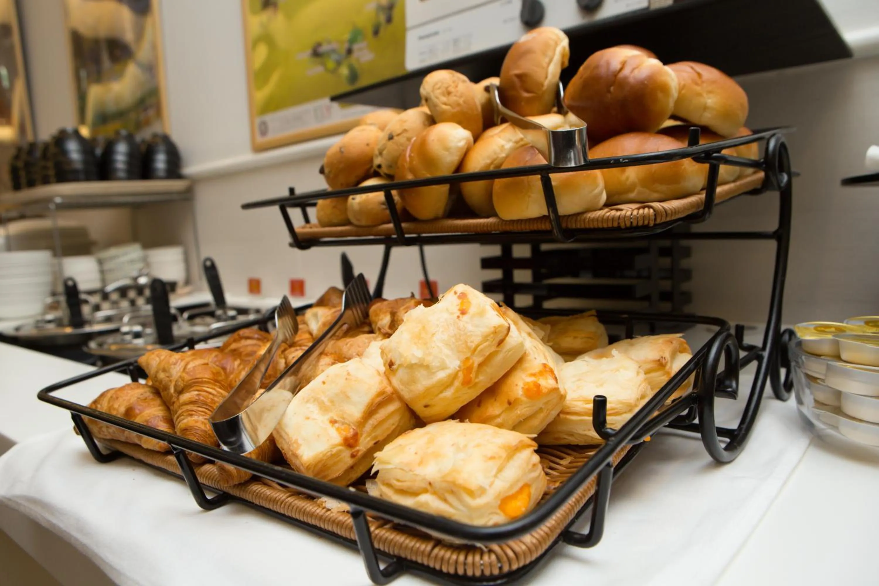 Buffet breakfast in Best Western Yokohama