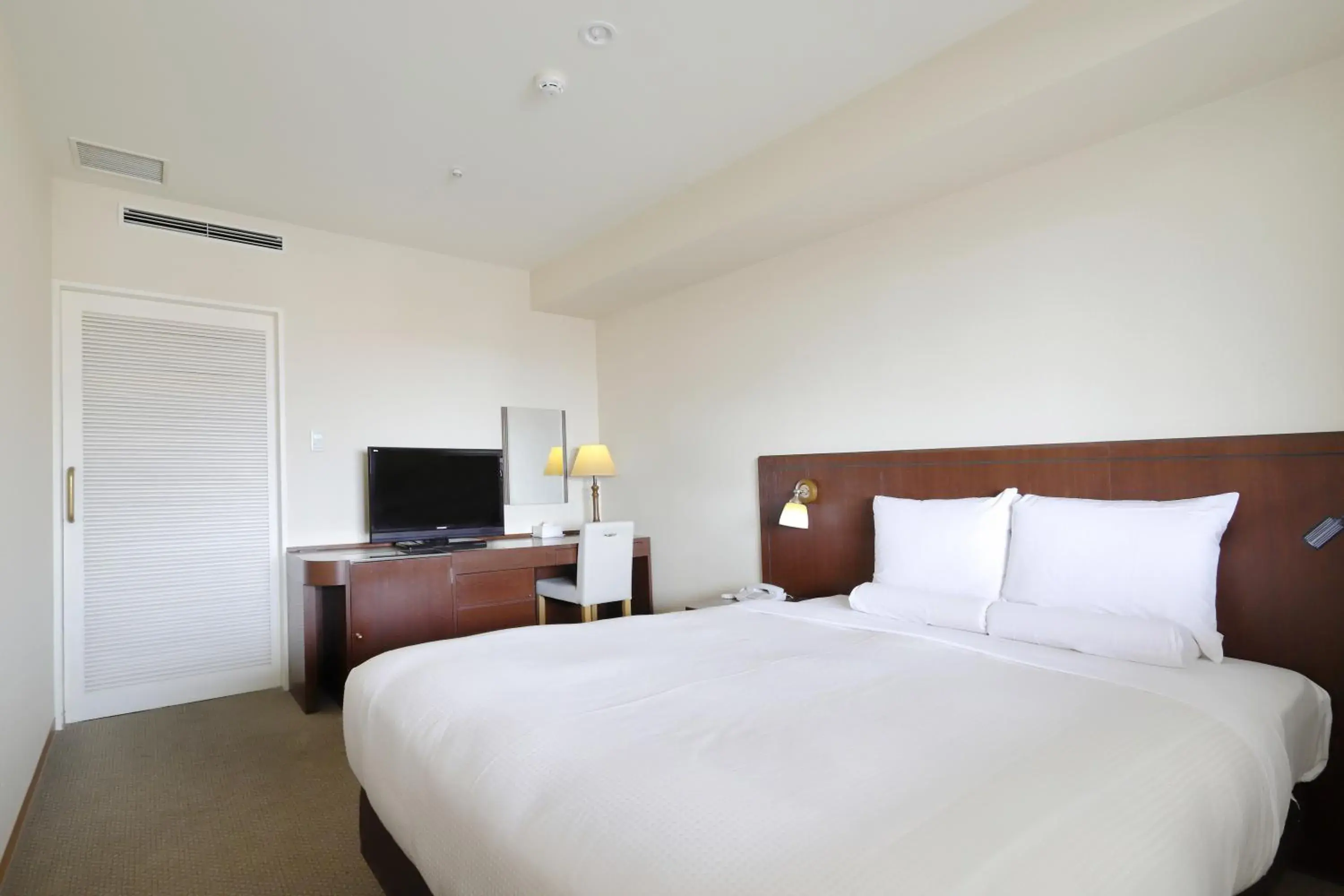 Photo of the whole room, Bed in Art Hotel Asahikawa Photo of the whole room, Bed in Art Hotel Asahikawa