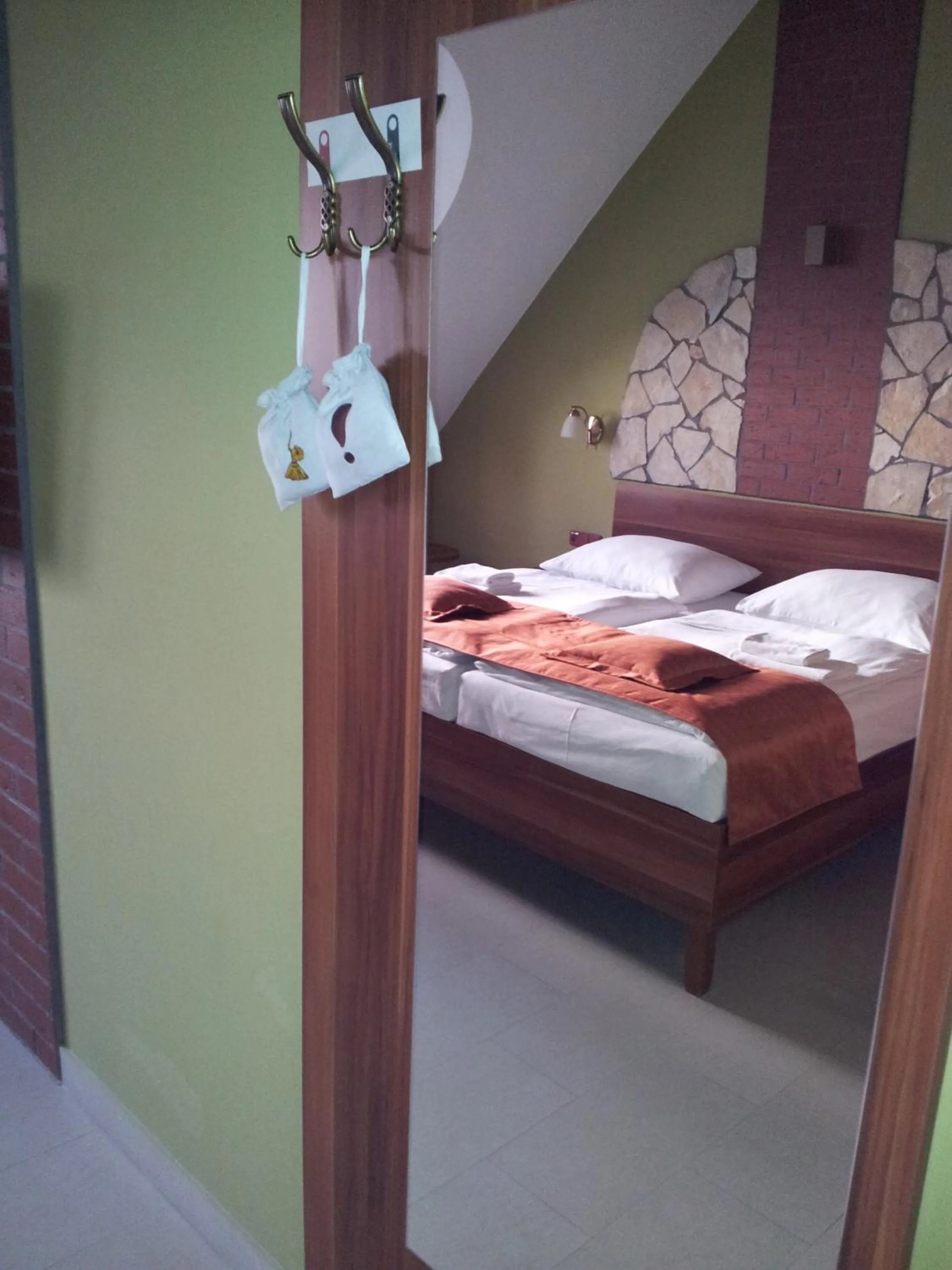 Bed in Hotel Vinopa