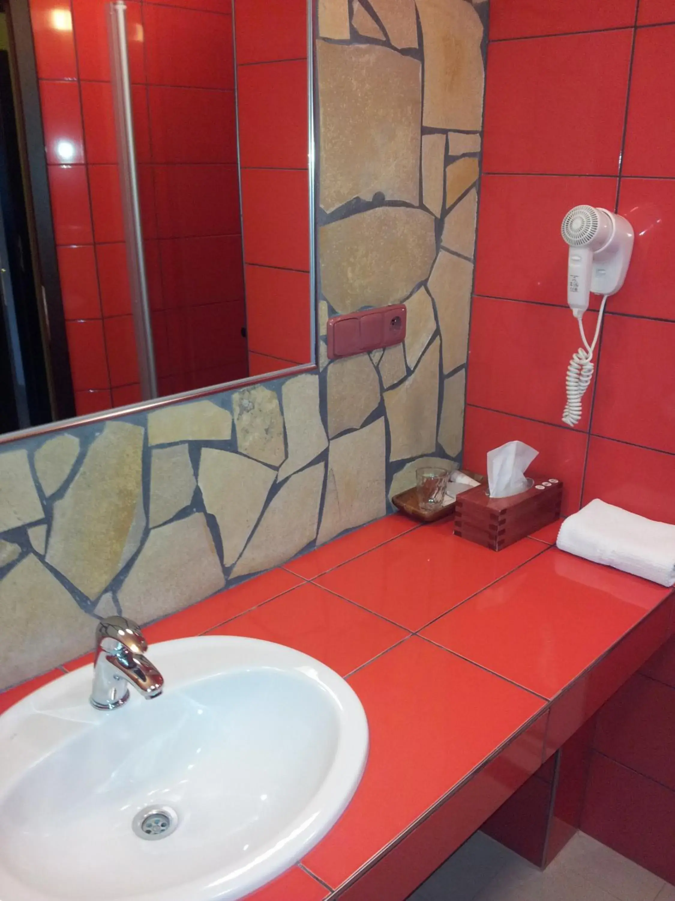 Standard Double or Twin Room - single occupancy in Hotel Vinopa Standard Double or Twin Room - single occupancy in Hotel Vinopa