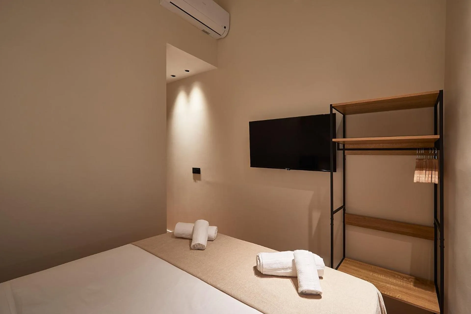 Bed in Ella Hostel Boqueria