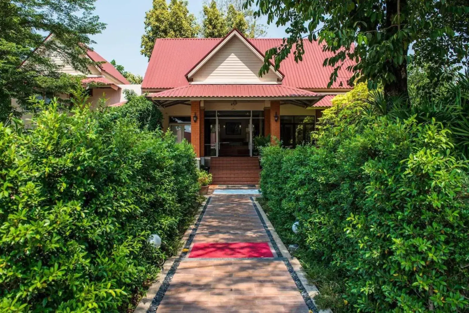 Property building in Tonwa Resort Hotel Property building in Tonwa Resort Hotel