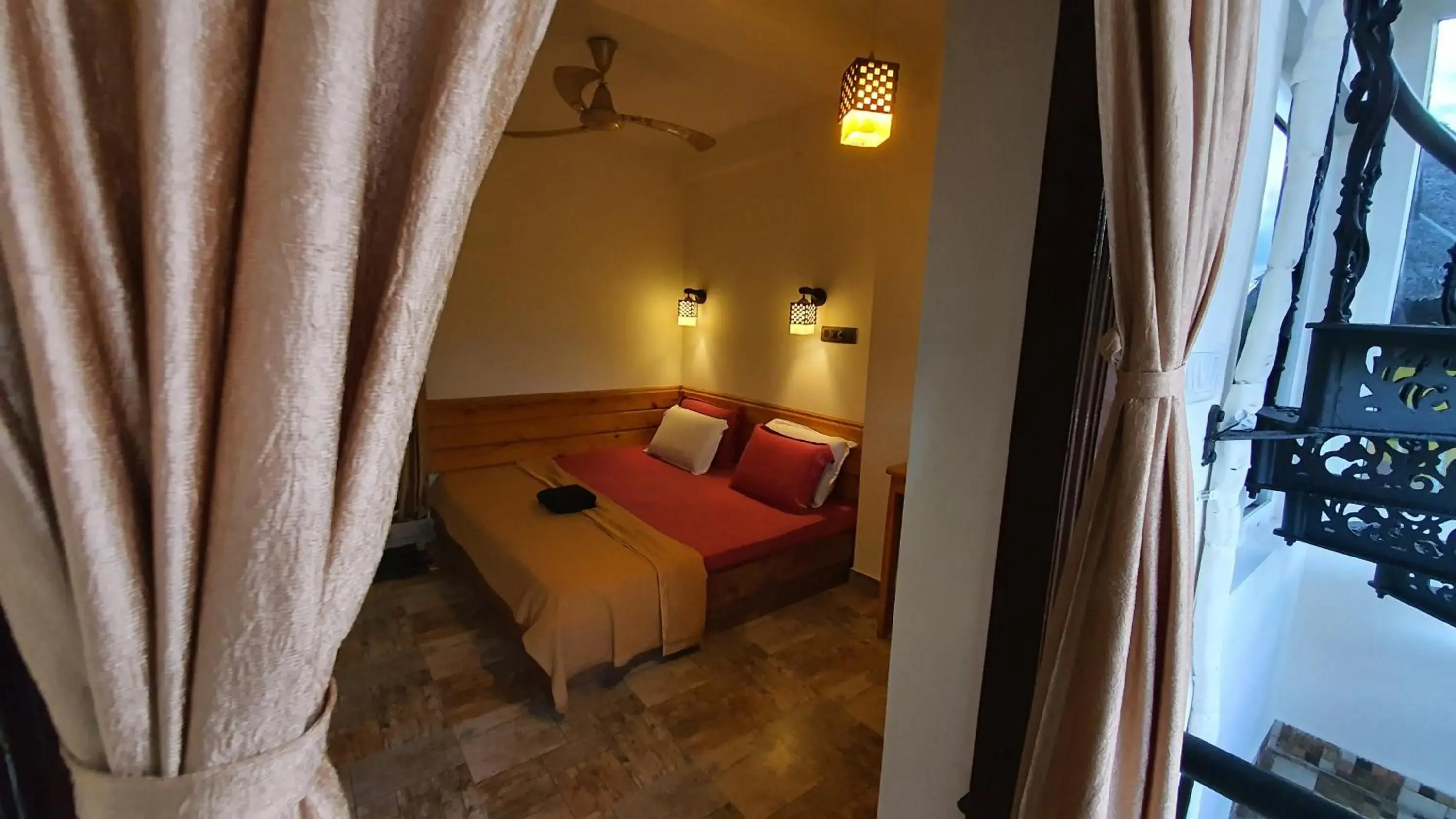 Little Island (Beach Cafe & Guest House) Little Island (Beach Cafe & Guest House)